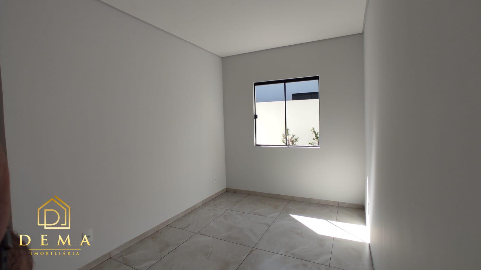 Casa à venda com 2 quartos, 46m² - Foto 4