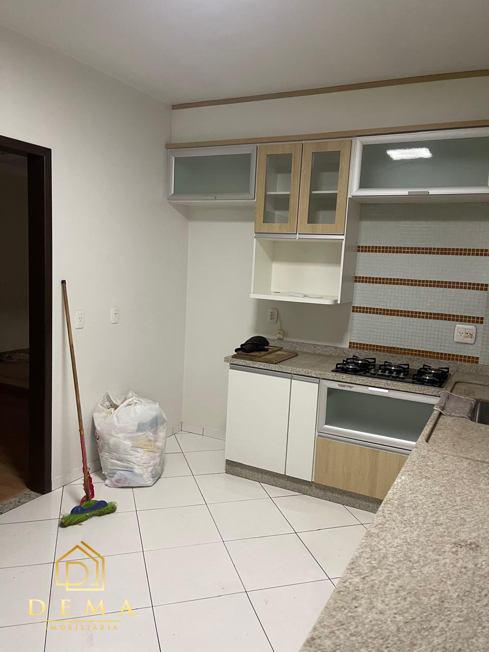 Apartamento à venda com 3 quartos, 260m² - Foto 12
