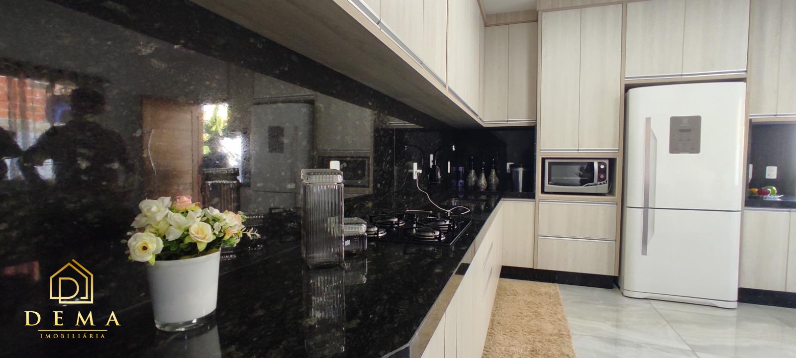 Casa à venda com 1 quarto, 428m² - Foto 11