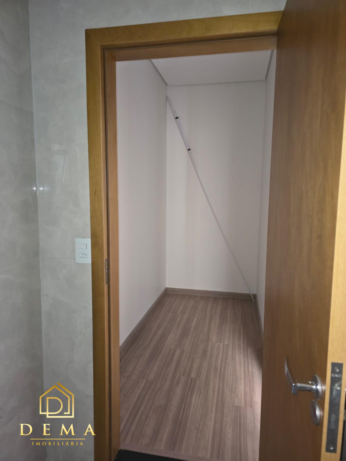 Casa à venda com 2 quartos, 105m² - Foto 4