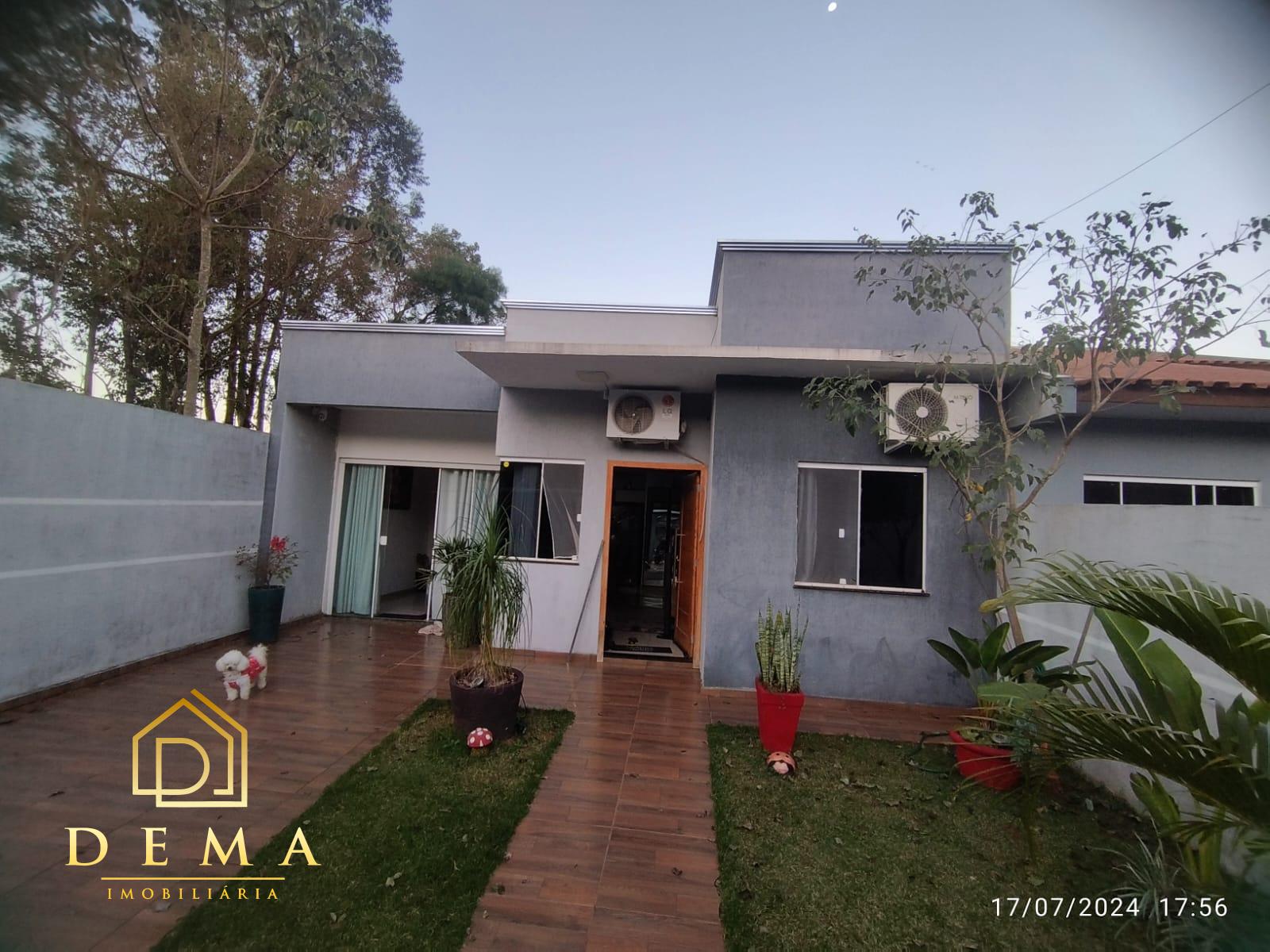 Casa à venda com 2 quartos, 120m² - Foto 2