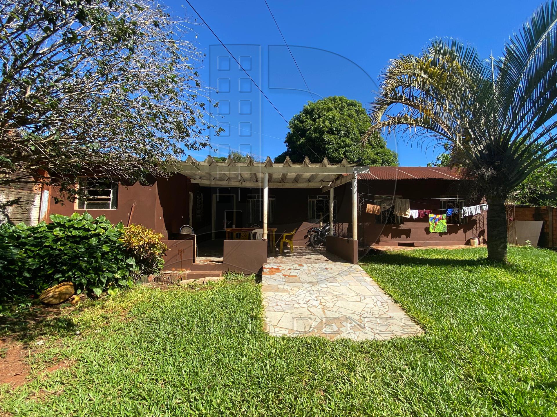 Casa com 2 dormitórios a venda na Vila C, em FOZ DO IGUACU - PR