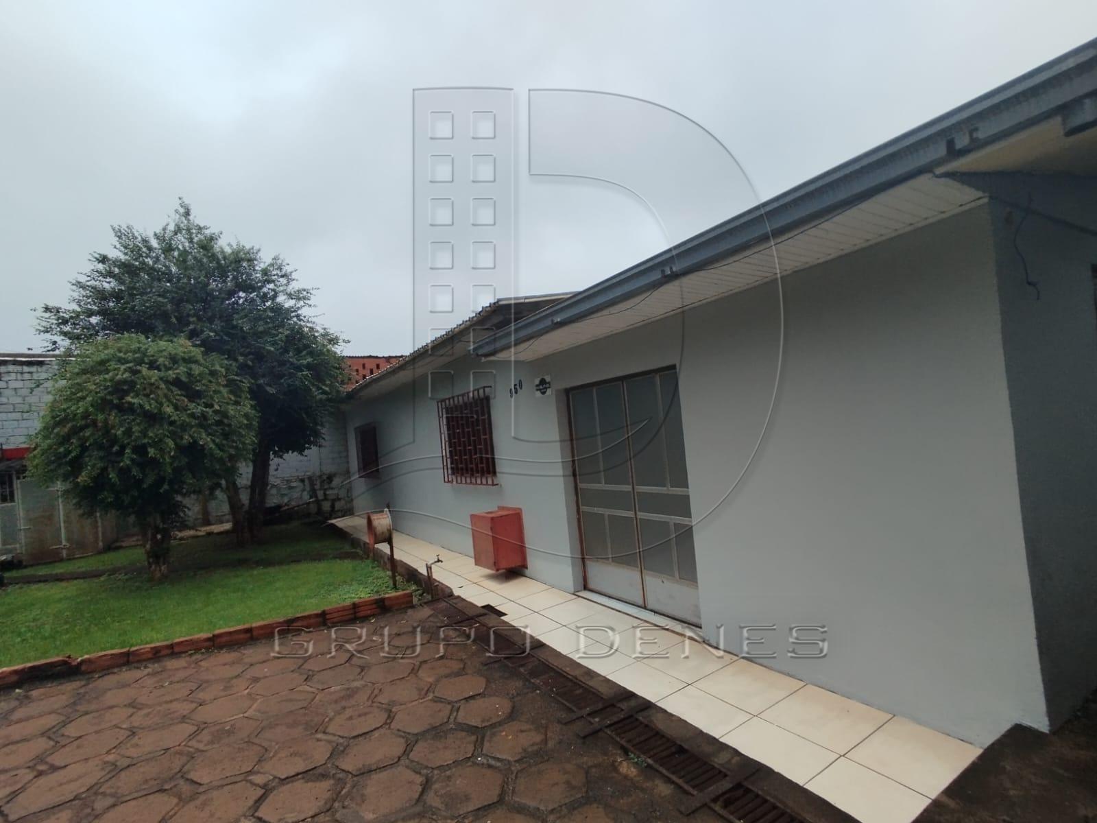 Casa com 3 dormitórios para locação, Bairro Ipê, MEDIANEIRA - PR