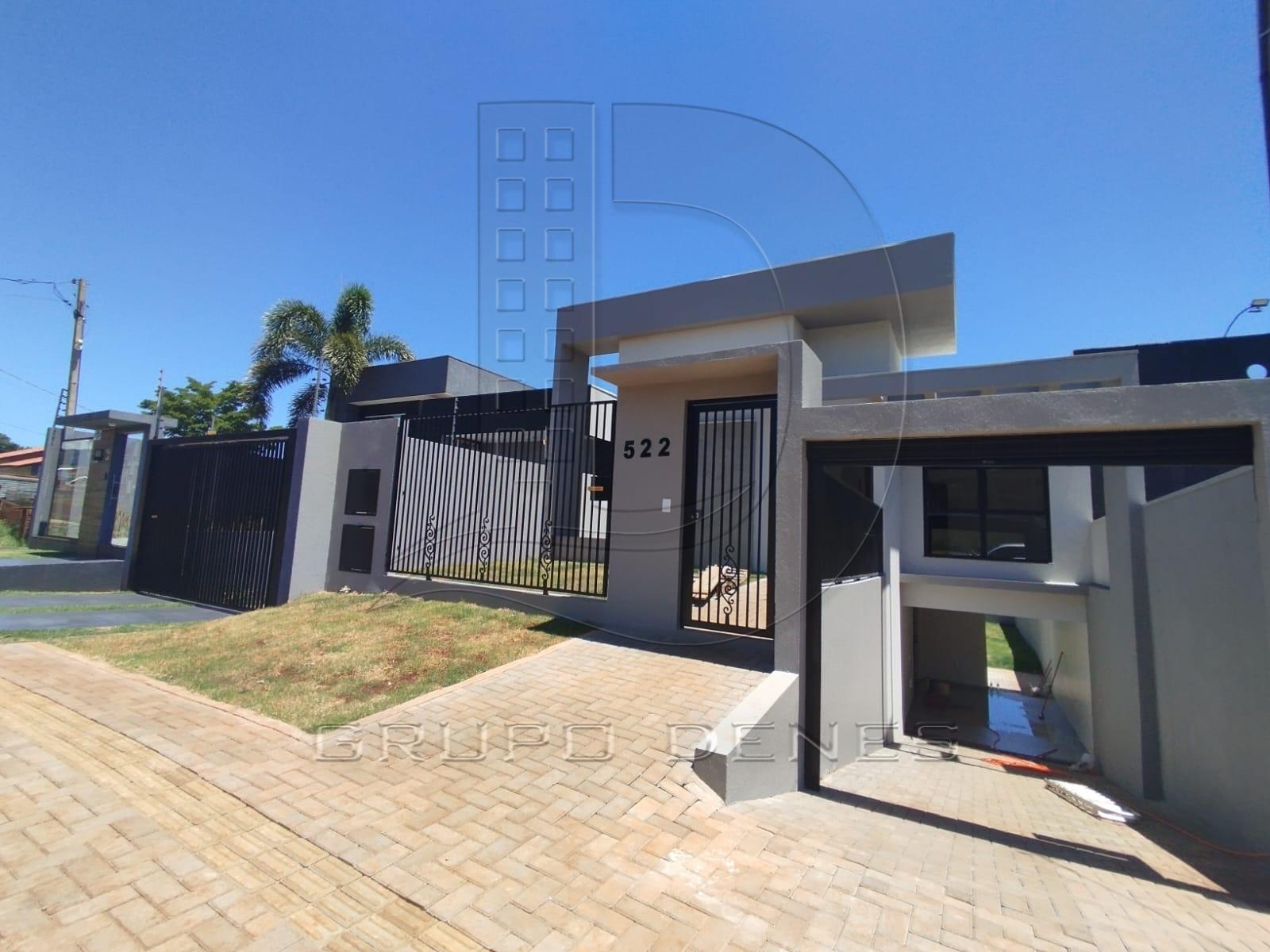 Sobrado com 3 dormitórios para locação, Bairro Nazaré, MEDIANEIRA - PR