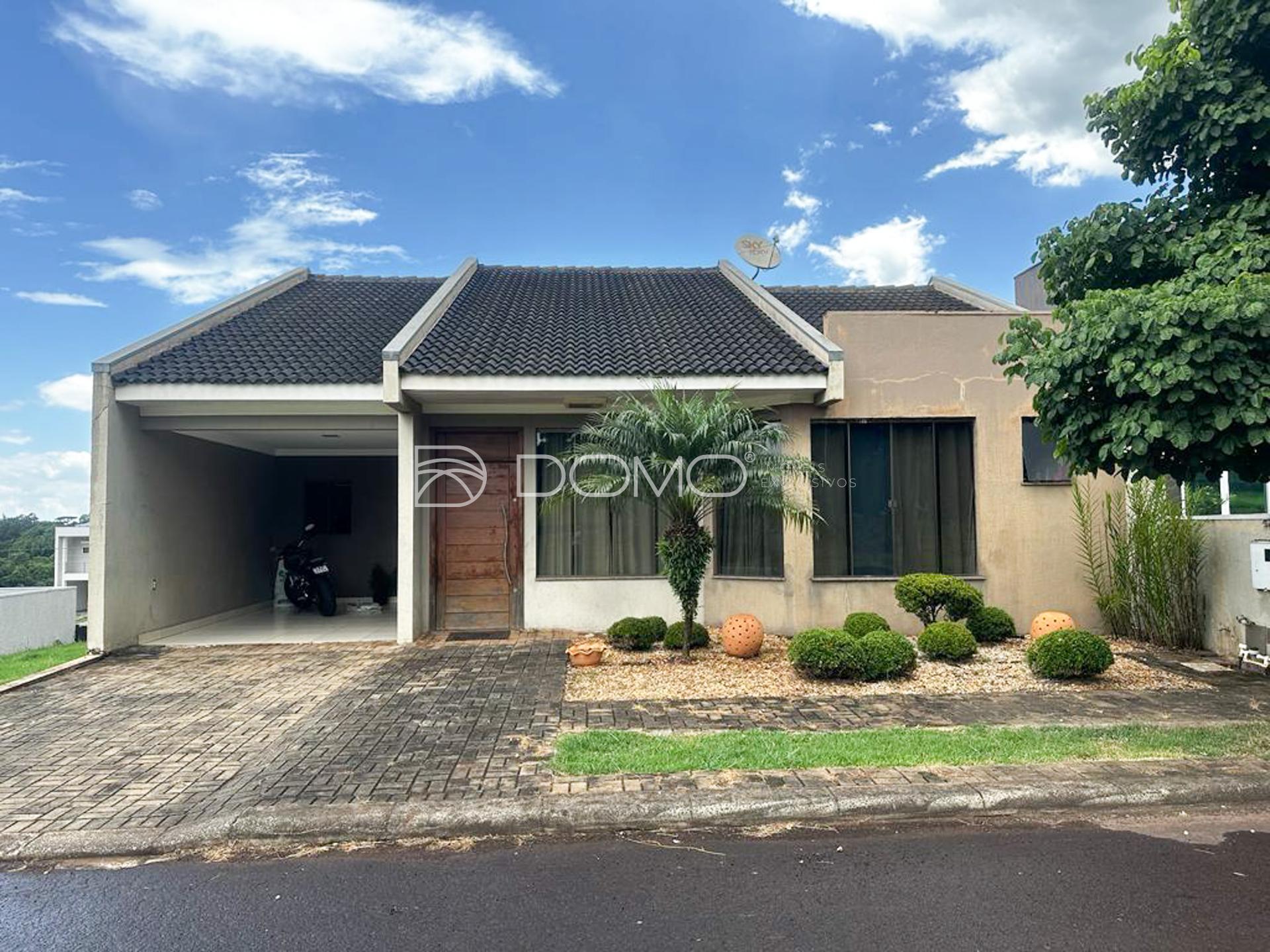 Casa à venda, localizada no bairro Cascavel Velho, CASCAVEL - PR