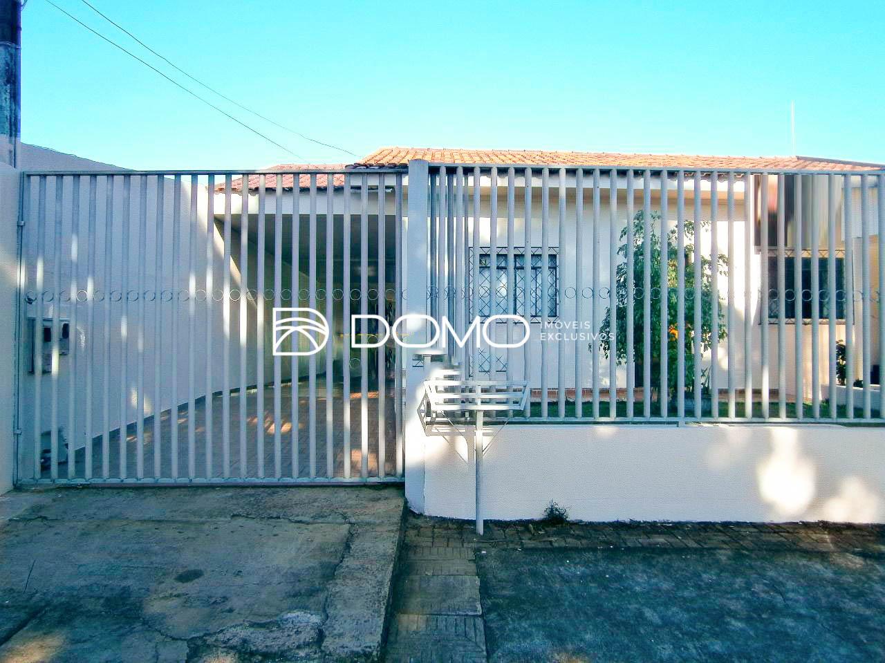 Casa com 1 Suite   3 dormitórios à venda, por R  750.000,00 - ...