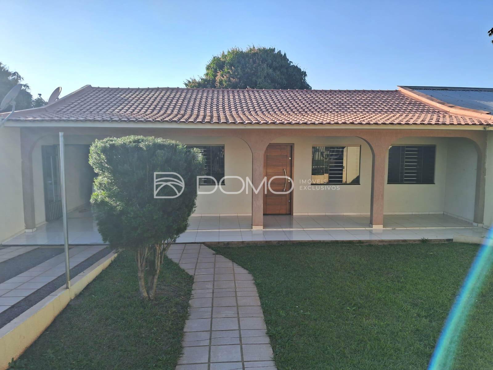 Casa com 3 dormitórios à venda, no bairro Santa Cruz, CASCAVEL...