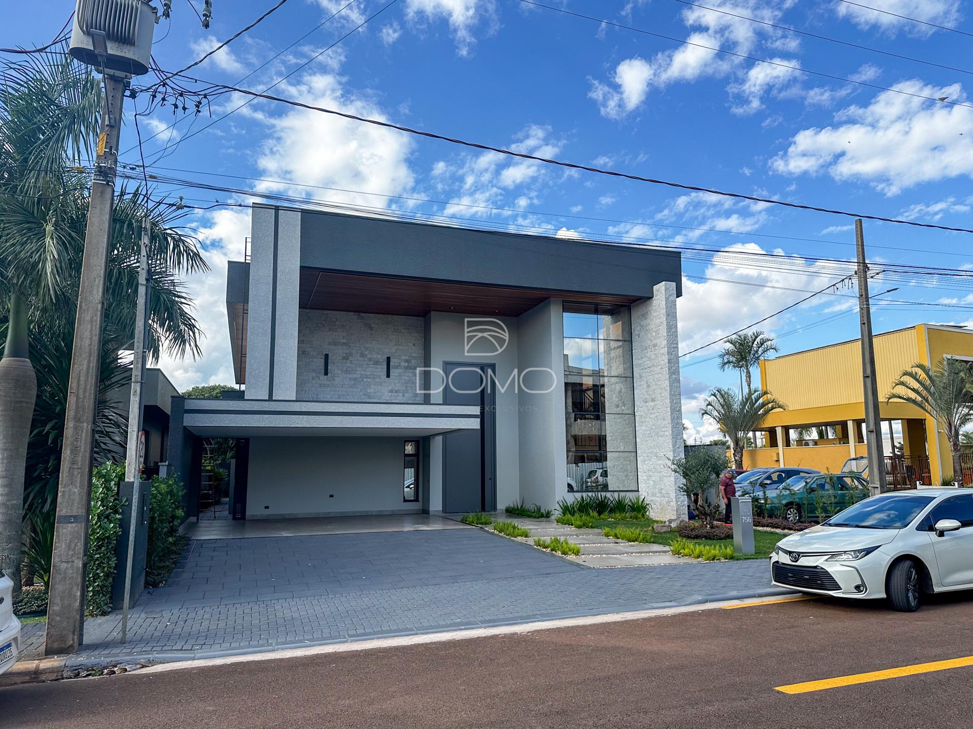 Sobrado Exclusivo na melhor localização do Condomínio Treviso,...