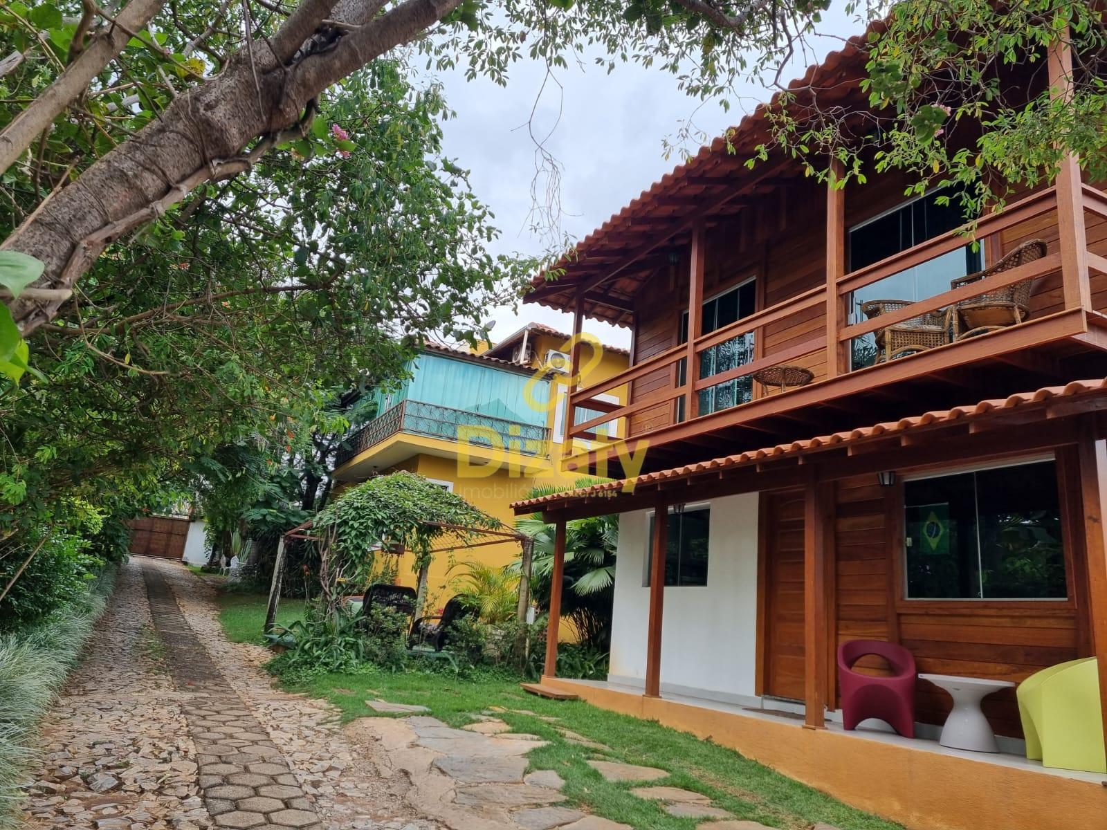 Belssimo condomnio particular com 7 casas. A descrio abaixo trata-se da casa
