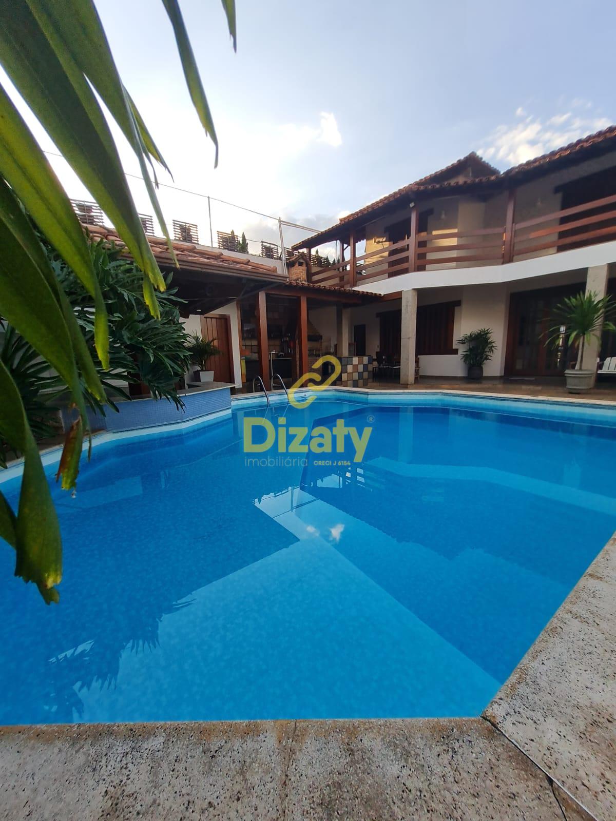Casa com 2 pavimentos no bairro Mangabeiras, espao gourmet, sauna, piscina...