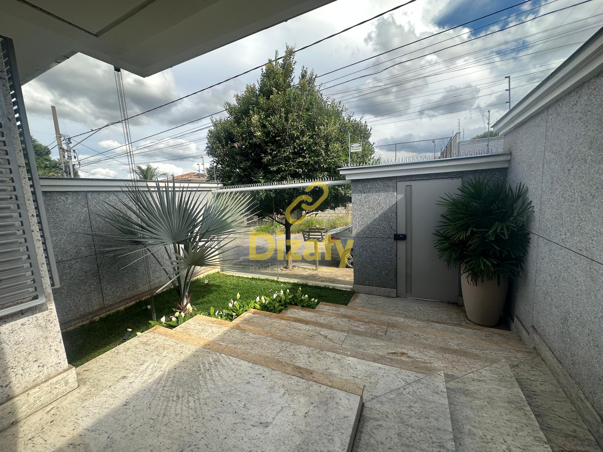 Espetacular Casa Colonial a Venda no bairro Mangabeiras com 3 ...