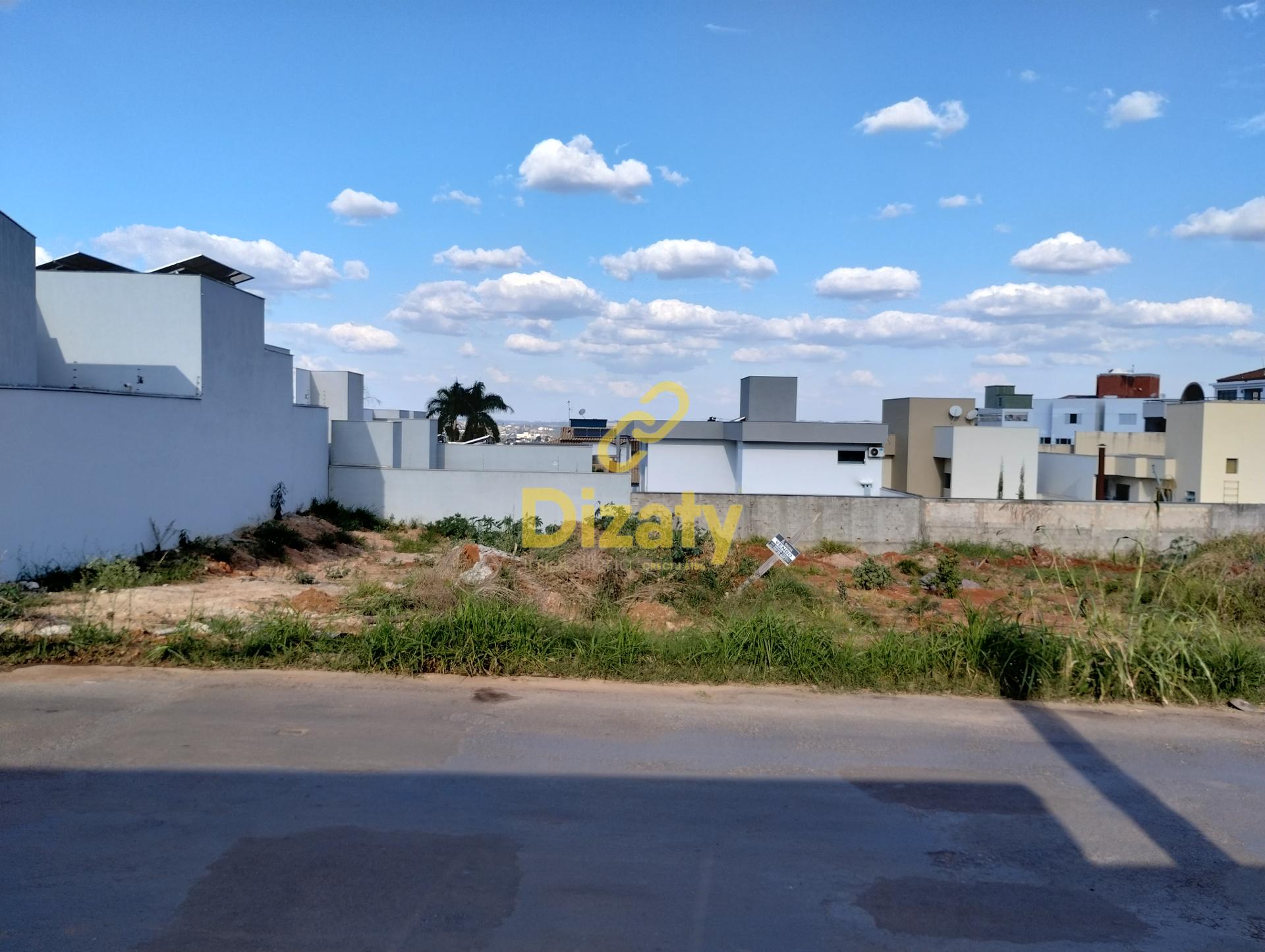 EXCELENTE LOTE NO BAIRRO MANGABEIRAS EM SETE LAGOAS - MG