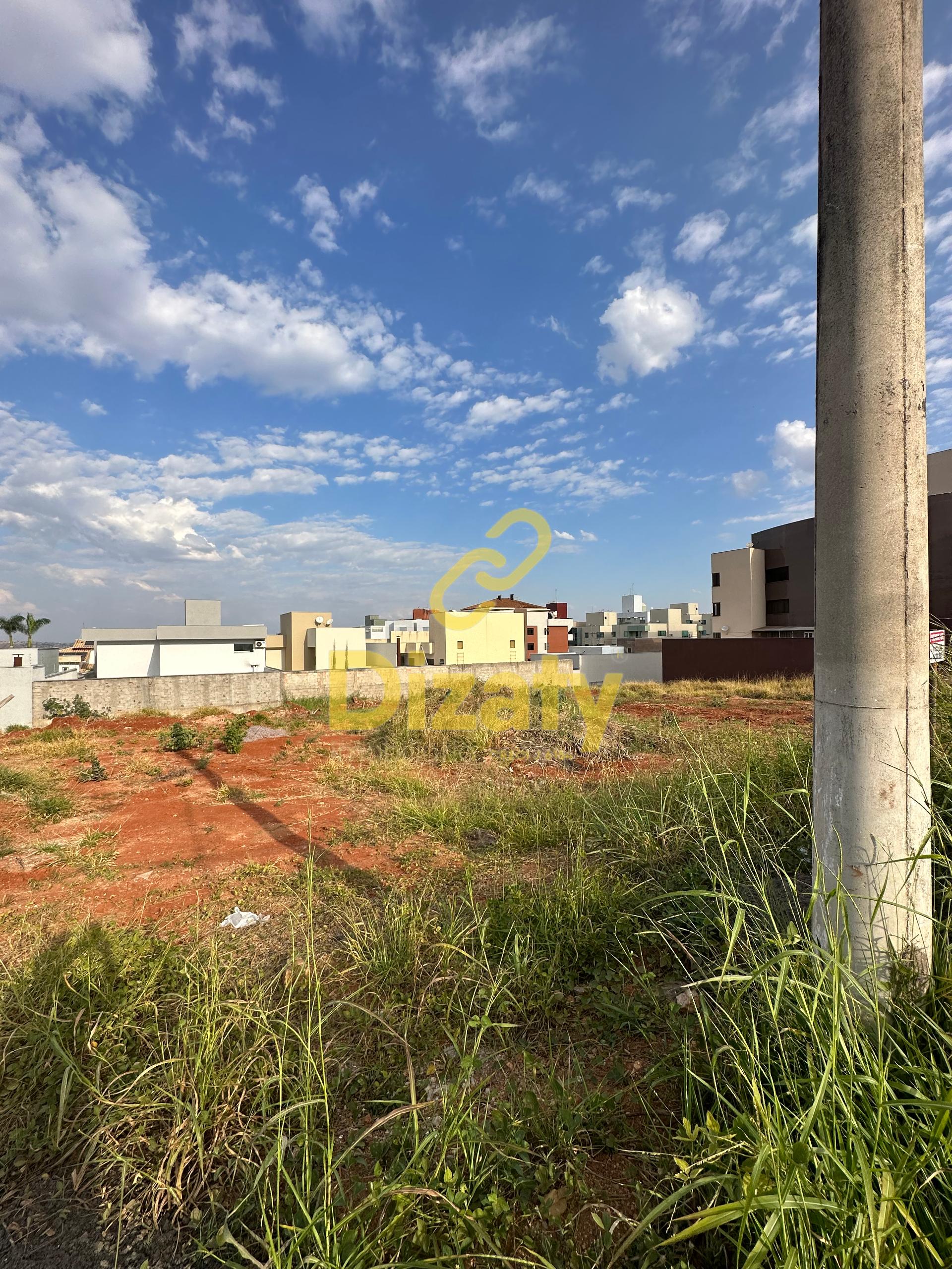 Lote no Bairro Mangabeiras de 360 metros regio de alto padrao