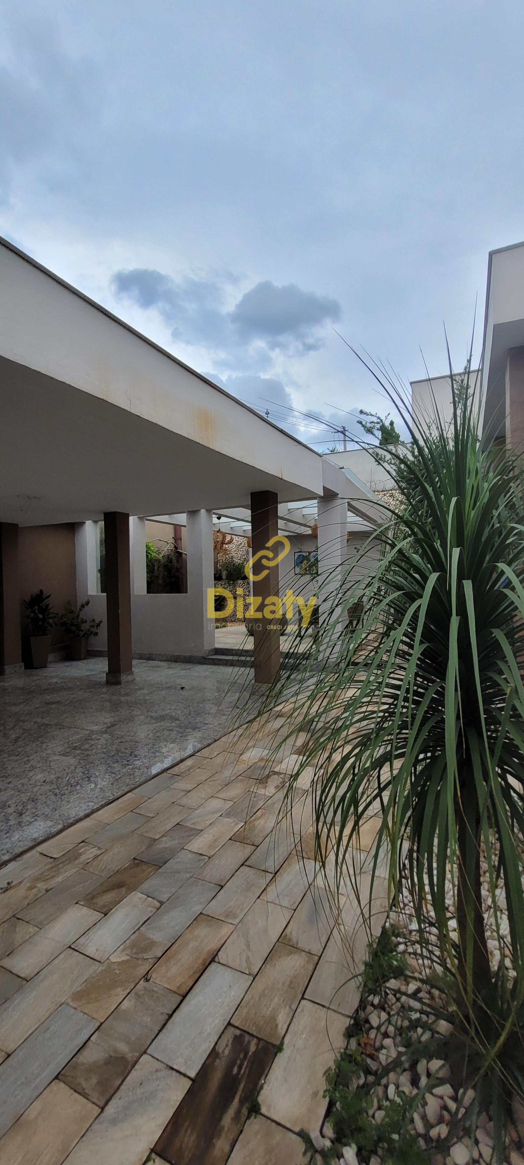 Casa à venda com 3 quartos, 378m² - Foto 2