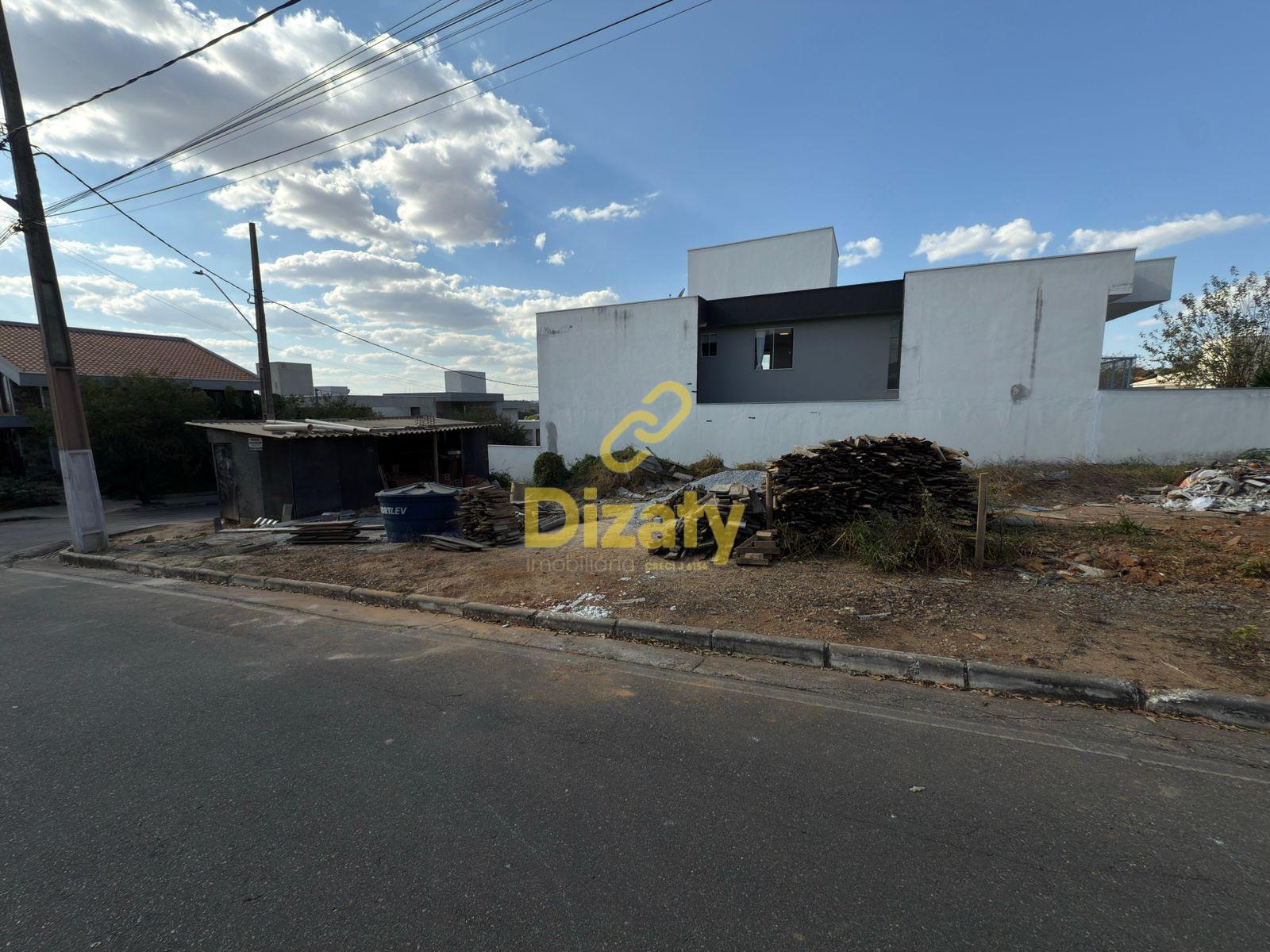 LOTE A VENDA NO CONDOMINIO BLUE GARDEN SAFIRA - 383 METROS QUADRADOS