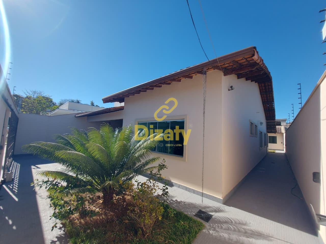 CASA Á VENDA NO BAIRRO BANDEIRANTES COM 4 QUARTOS, SENDO 1 SUITE.