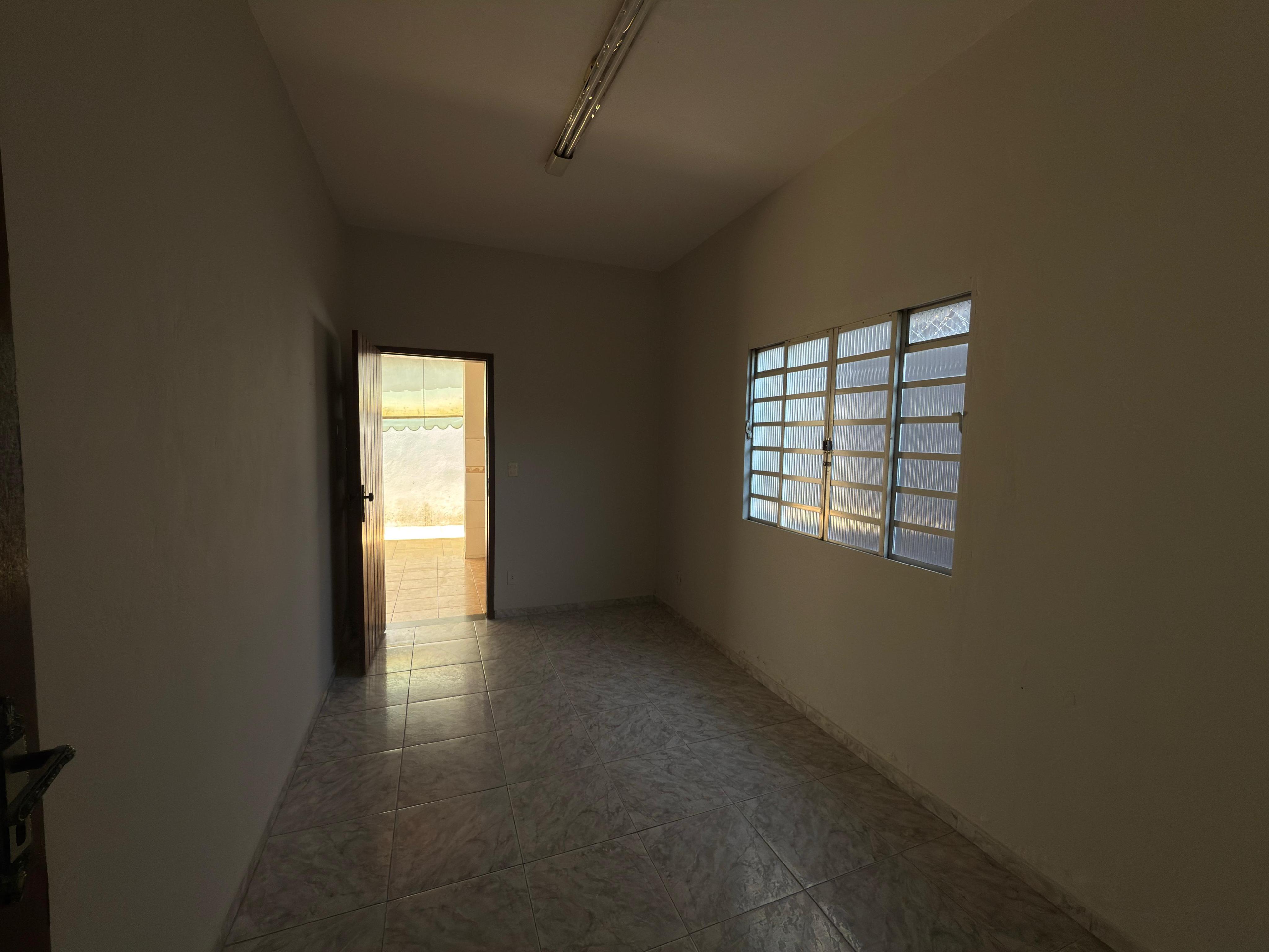 Casa para alugar com 3 quartos, 360m² - Foto 11