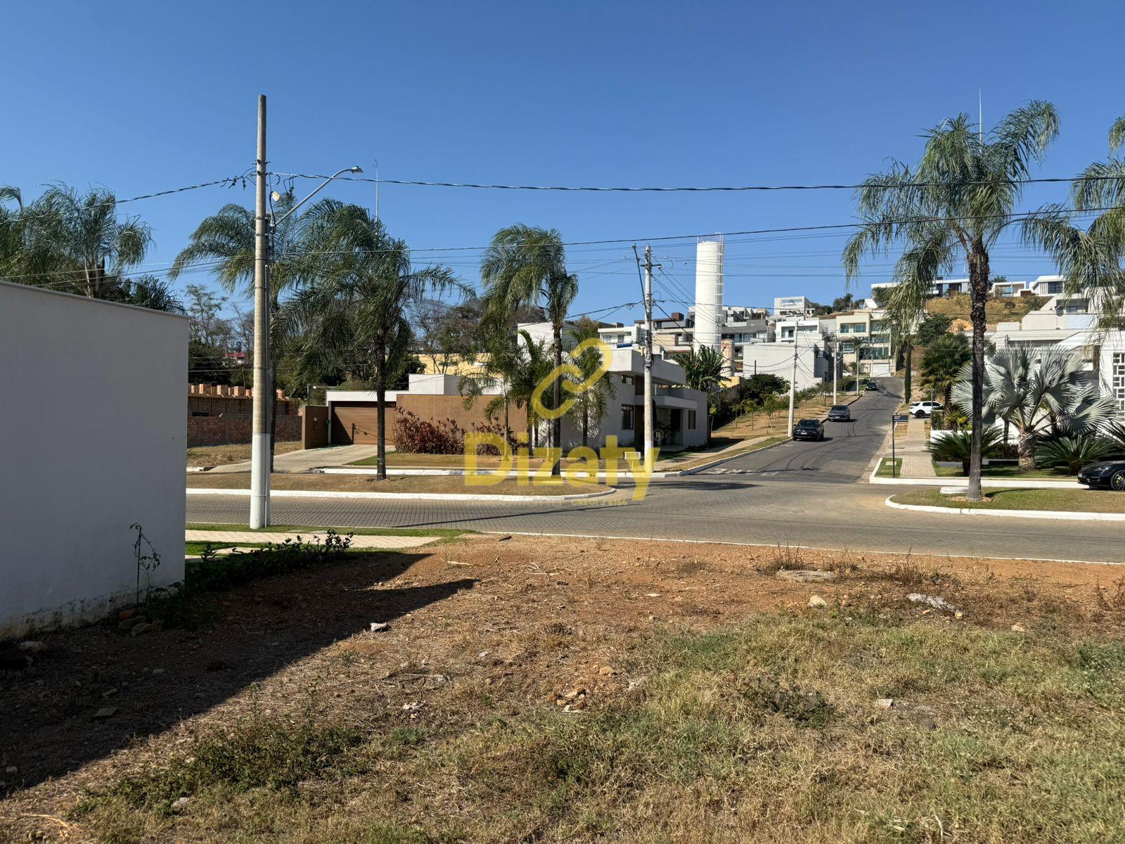 LOTE A VENDA DE 600 M  NO CONDOMÍNIO RESIDENCIAL DA VINCI - SE...