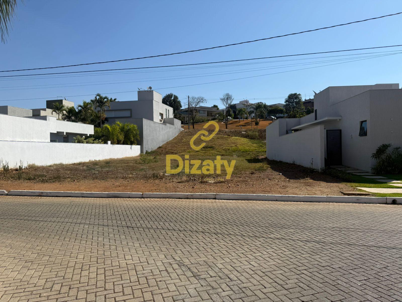 LOTE A VENDA DE 600 M  NO CONDOMÍNIO RESIDENCIAL DA VINCI - SE...
