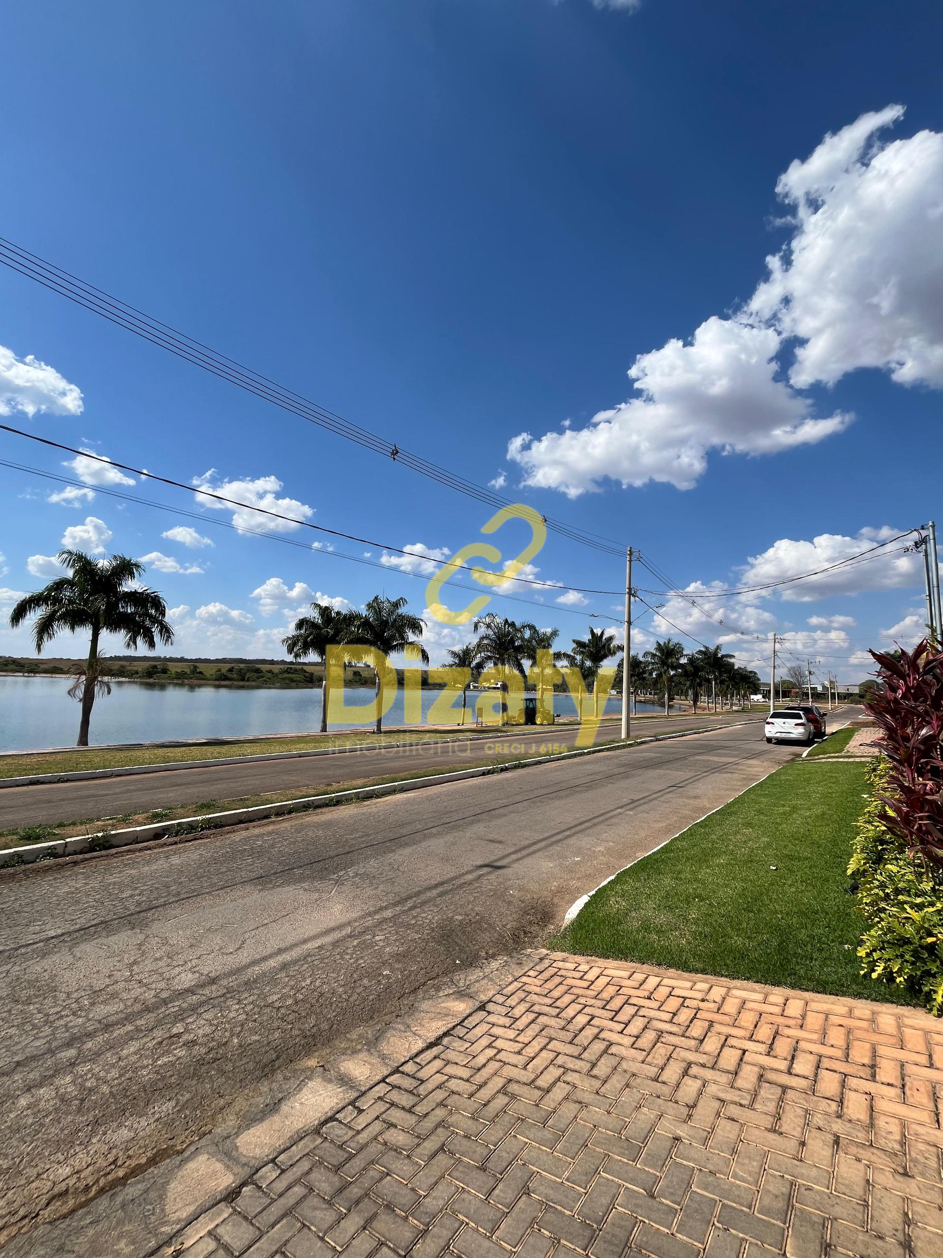 LOTE A VENDA NO CONDOMÍNIO PACU - 1.000M  -