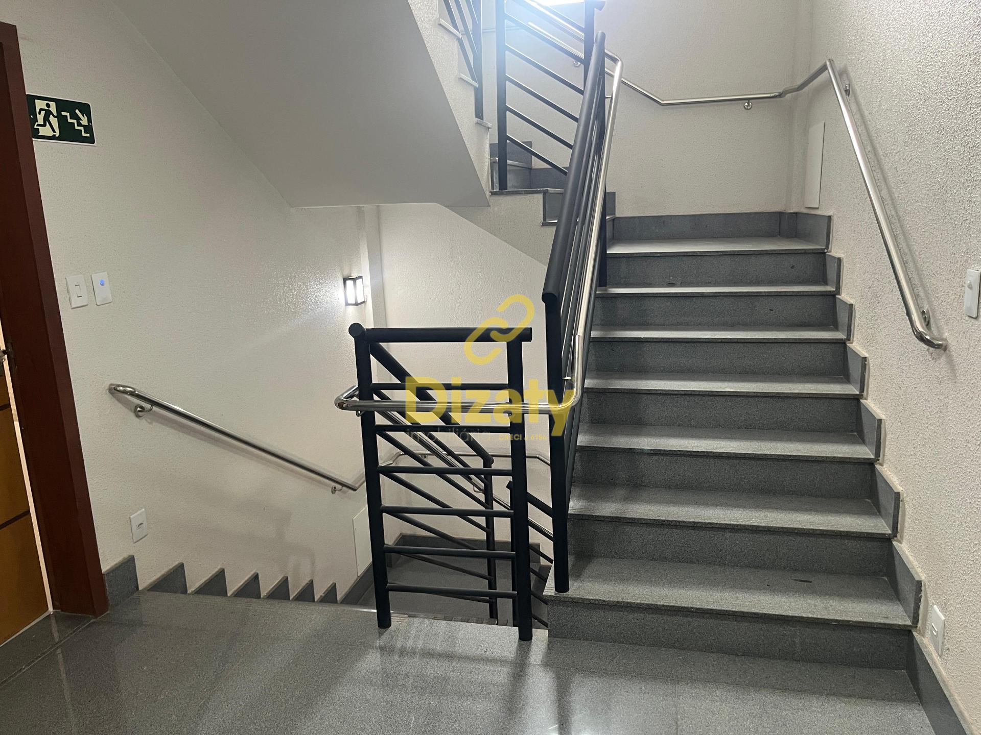 APARTAMENTO A VENDA NO BAIRRO CENTRO COM 2 QUARTOS, SENDO 1 SUÍTE