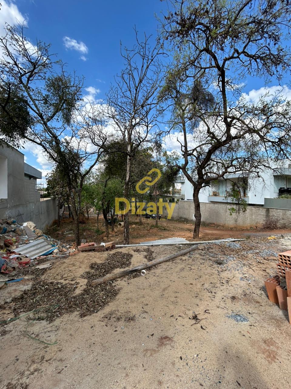 LOTE A VENDA NO CONDOMÍNIO ERMITAGEM COM 960M  - SETE LAGOAS MG