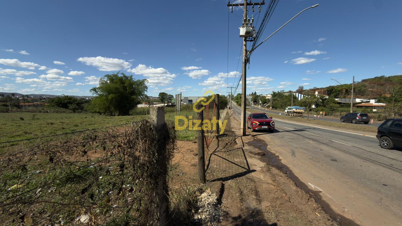 ÁREA A VENDA NA AVENIDA PREFEITO ALBERTO MOURA - SETE LAGOAS MG