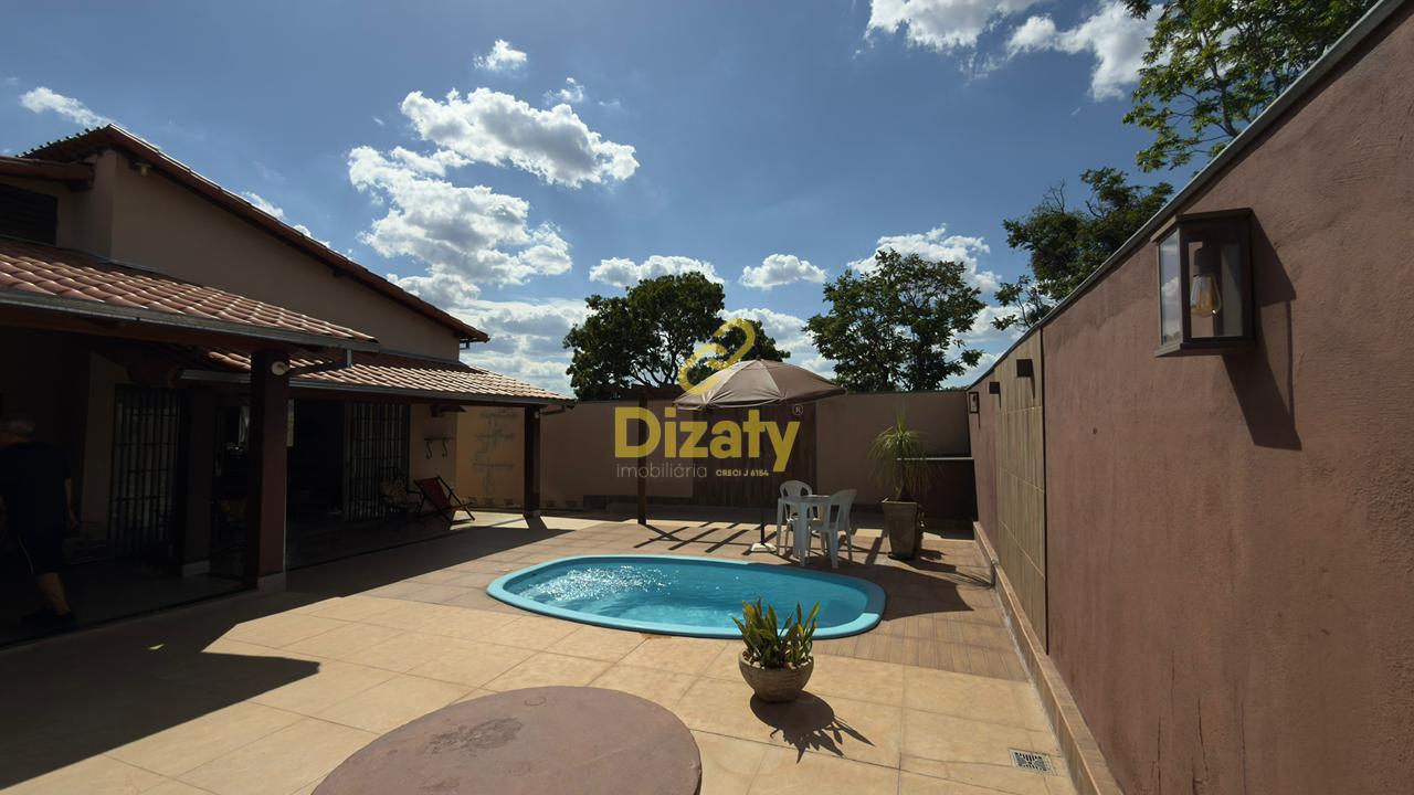 CASA BAIRRO LAGOA DE SANTO ANTONIO EM JEQUITIBA MG COM 03 QUARTOS