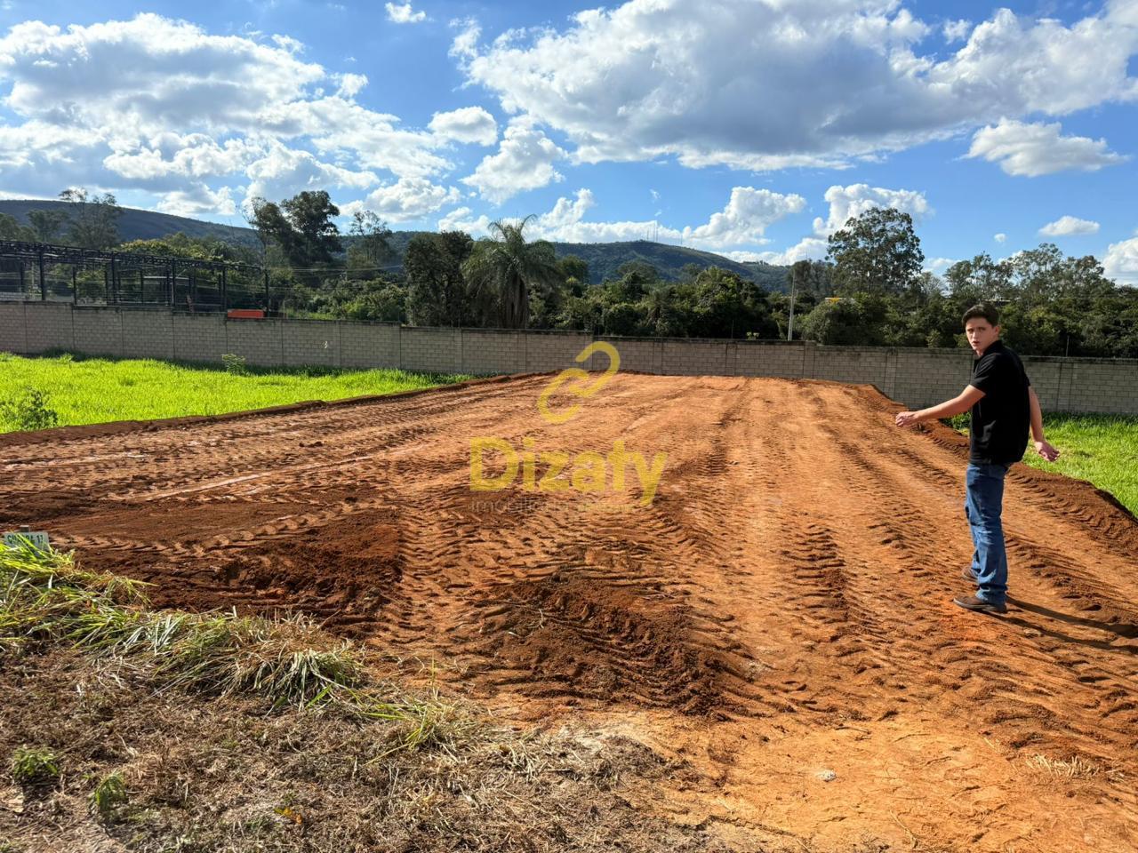 LOTE A VENDA NO CONDOMÍNIO RESIDENCIAL VEREDAS, SETE LAGOAS - MG