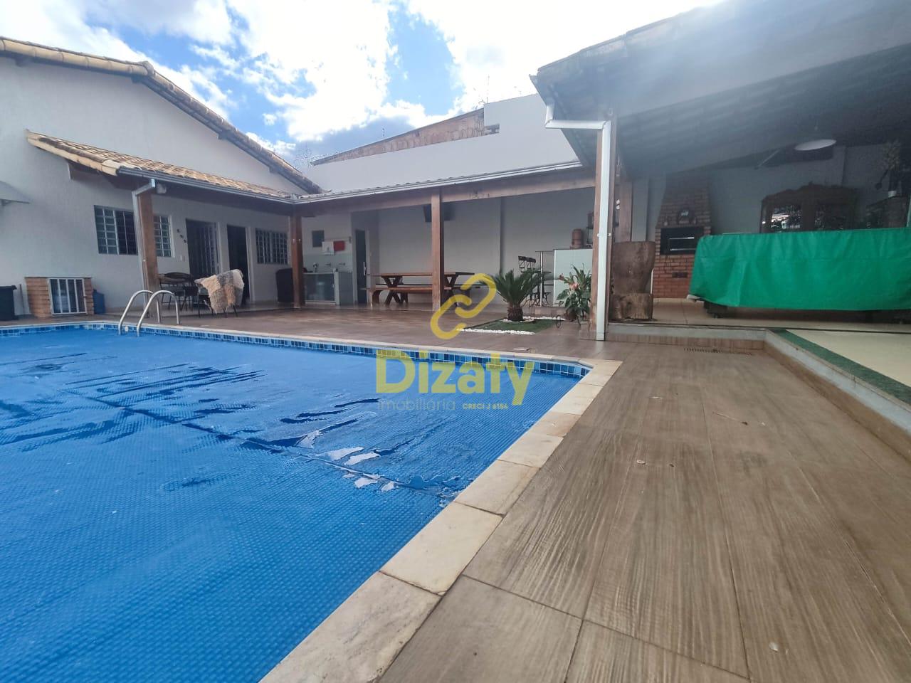 CASA A VENDA NO BAIRRO JARDIM ARIZONA COM 4 SUÍTES - SETE LAGO...