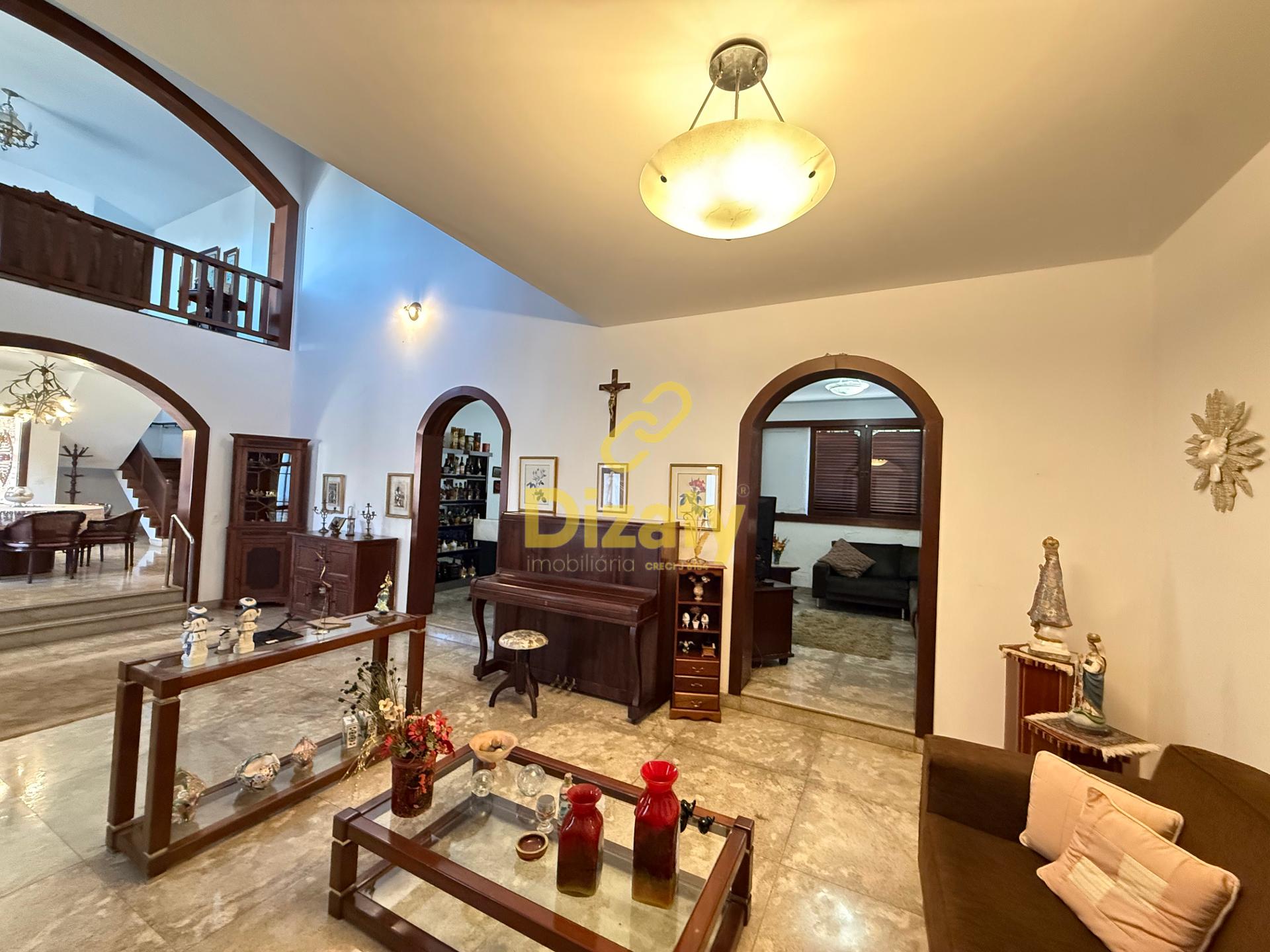 CASA A VENDA NO BAIRRO MANGABEIRAS COM 1080m  DE LOTE - SETE L...