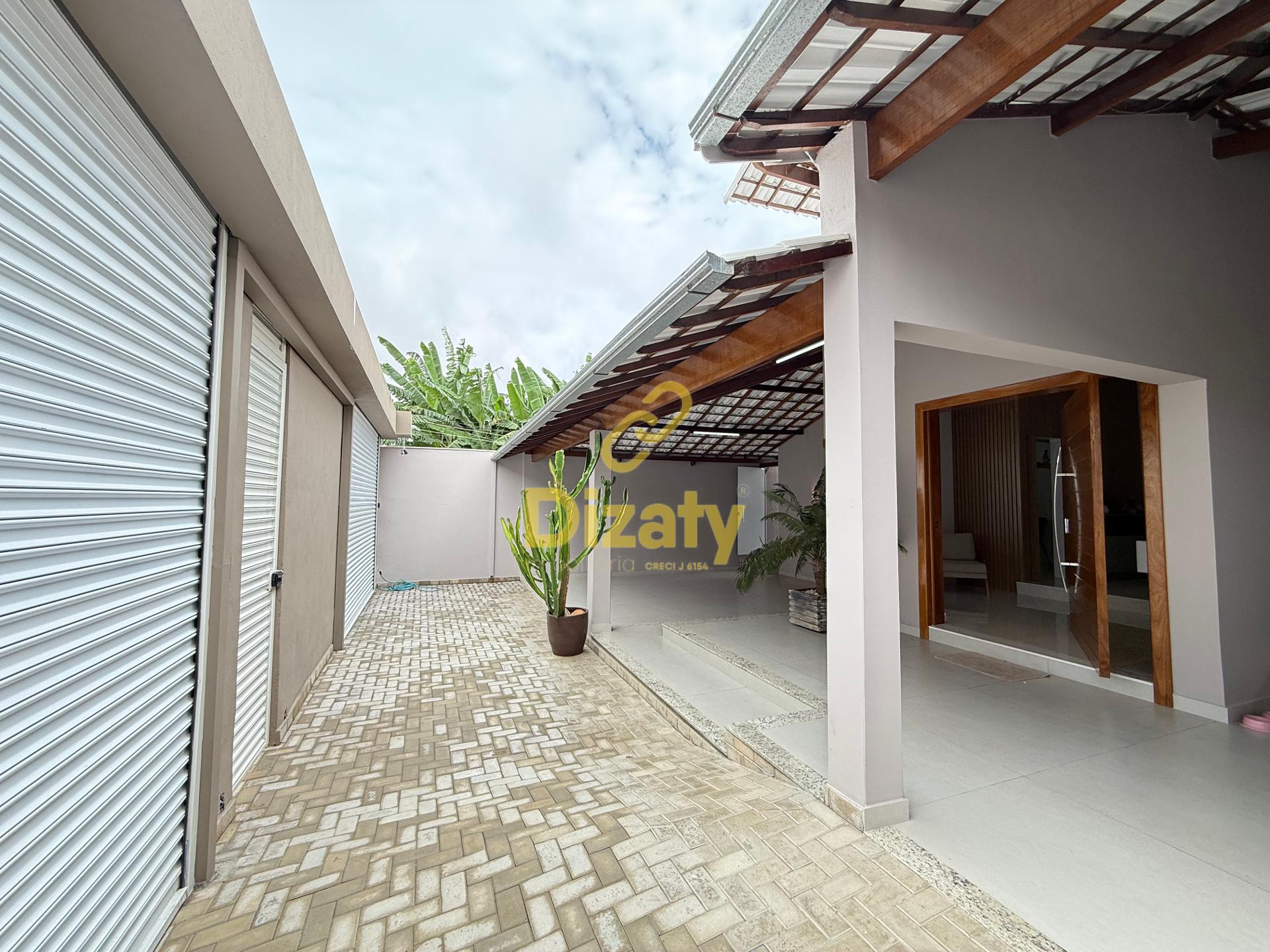 CASA A VENDA NO BAIRRO BOM JARDIM COM 3 QUARTOS, SENDO 2 SUÍTES.