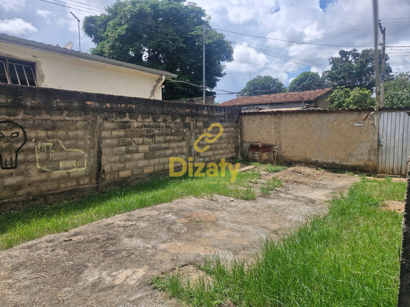 TERRENO COM CONSTRUÇÃO JÁ EXISTENTES A VENDA NO BAIRRO SÃO JOÃ...