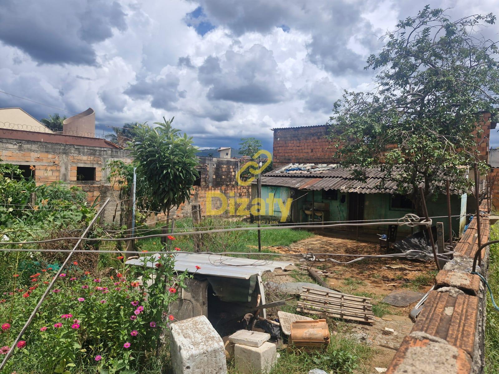 TERRENO COM CONSTRUÇÃO JÁ EXISTENTES A VENDA NO BAIRRO SÃO JOÃ...