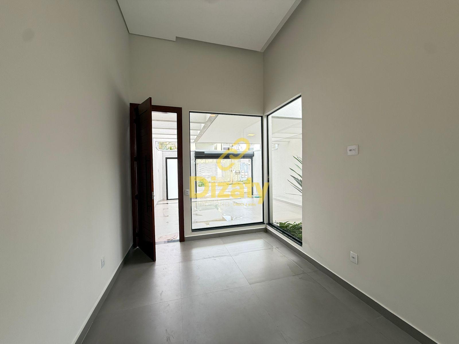 CASA A VENDA NO BAIRRO FLÓRIDA COM 3 QUARTOS, SENDO 1 SUÍTE.