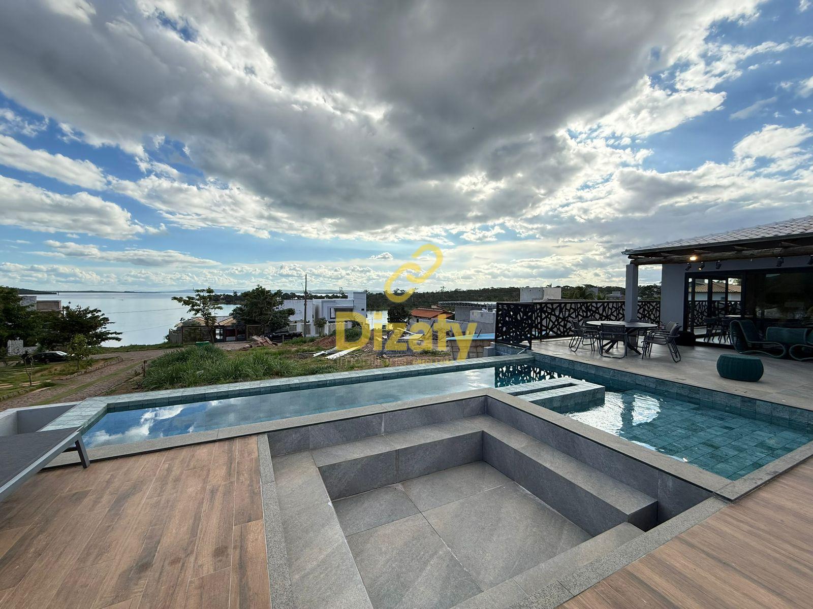 CASA DE ALTO PADRÃO NO CONDOMÍNIO LAKE VILLE EM TRÊS MARIAS MG