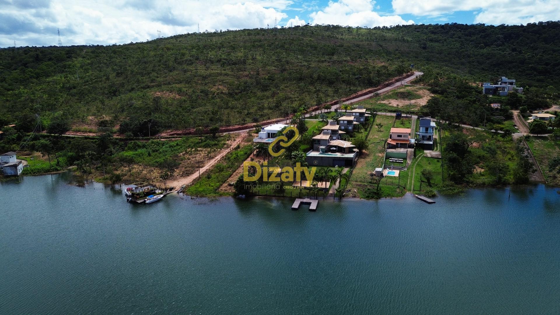 CASA Á VENDA NO CONDOMÍNIO LAKE VILLE, TRES MARIAS - MG