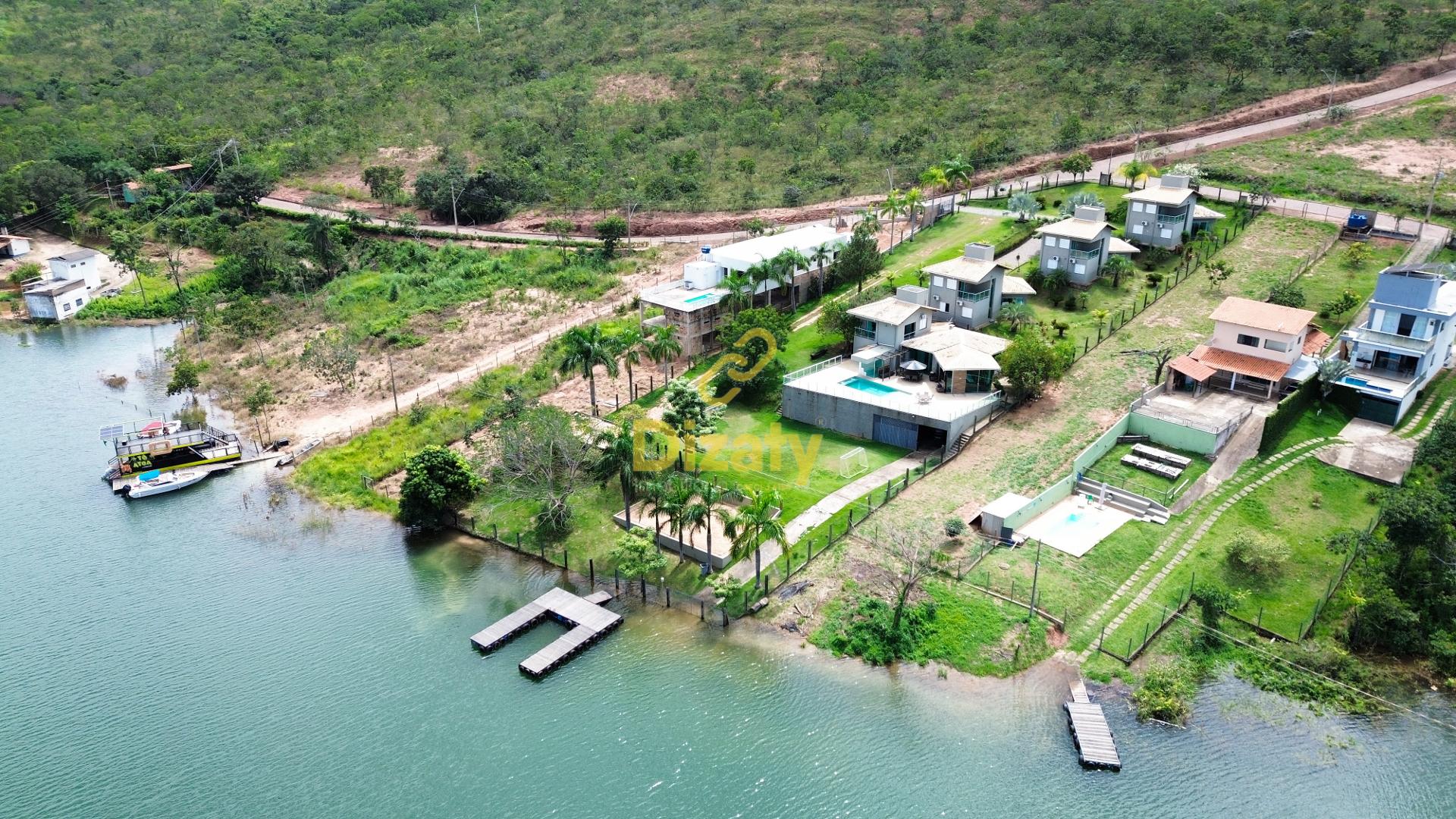 CASA Á VENDA NO CONDOMÍNIO LAKE VILLE, TRES MARIAS - MG