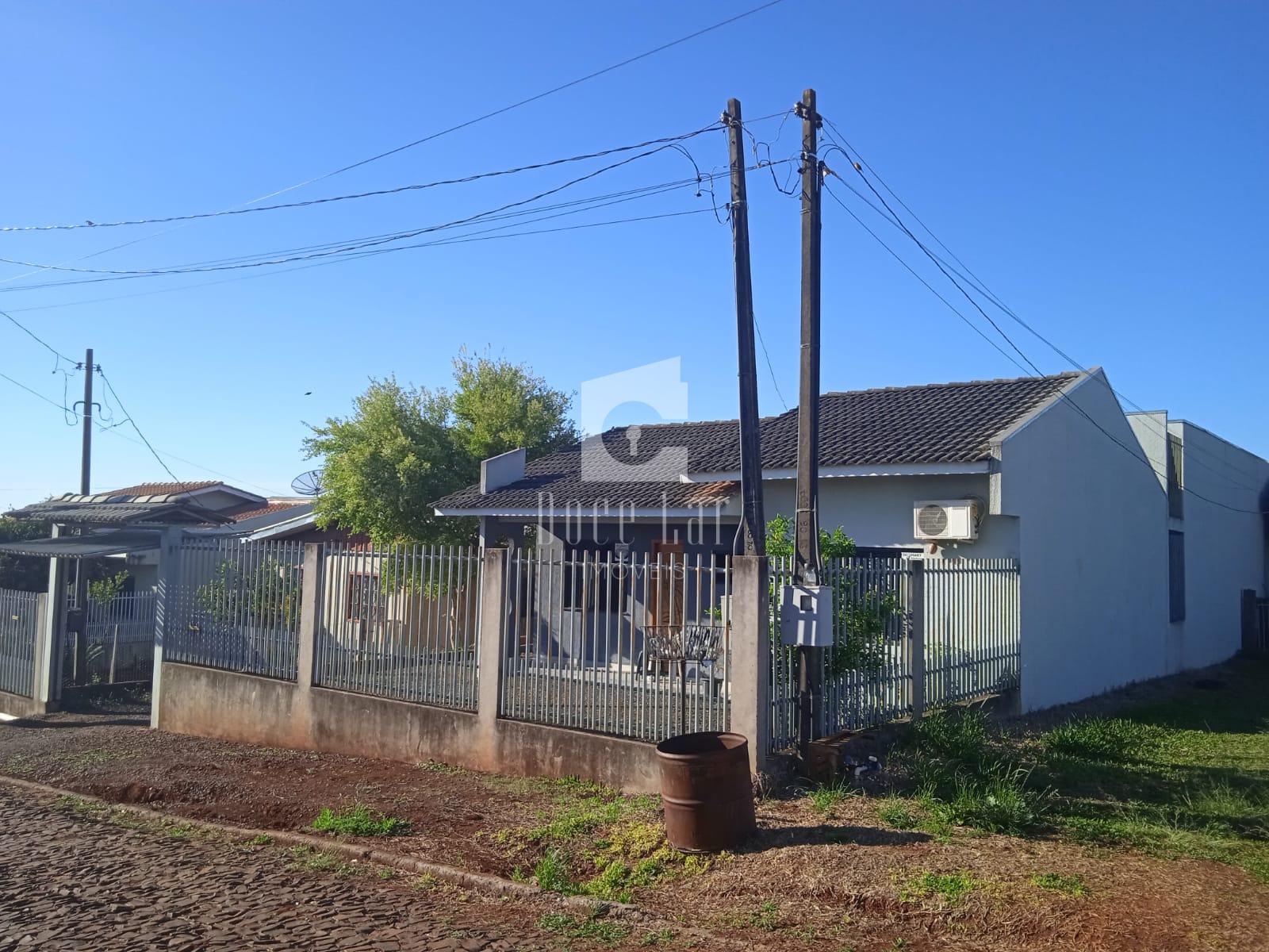 CASA PARA VENDA PRÓXIMA AO LAGO DOURADO