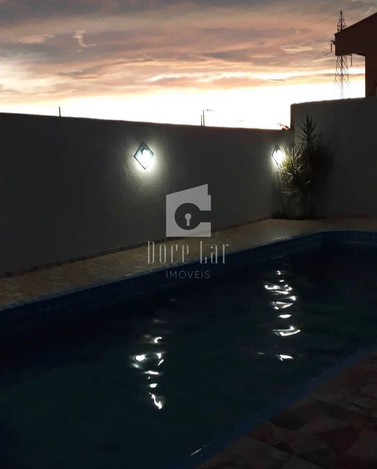 CASA PARA VENDA PRÓXIMA AO LAGO DOURADO