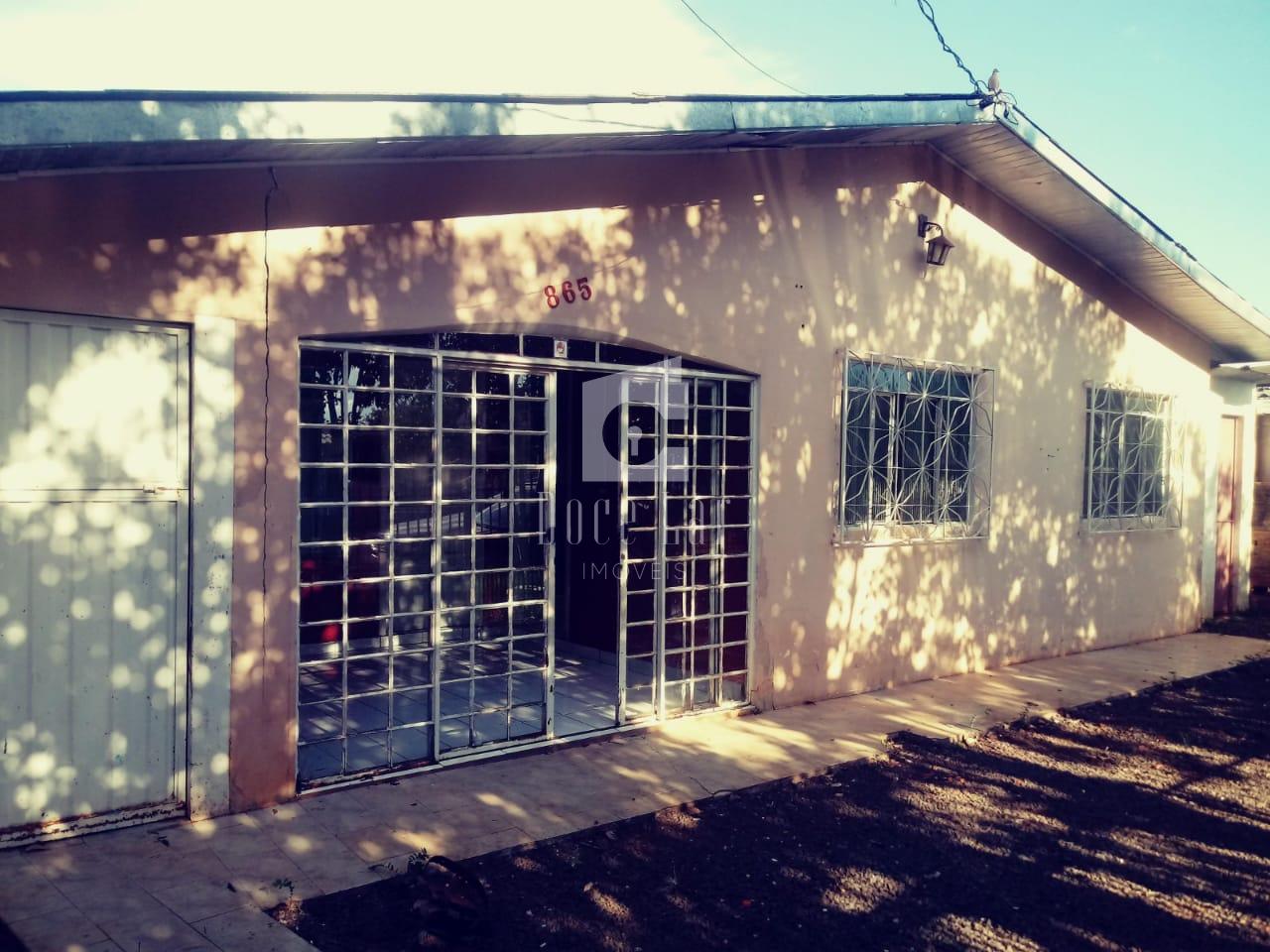 Casa para venda próxima à UPA, Bairro Sagrada Familia, DOIS VI...