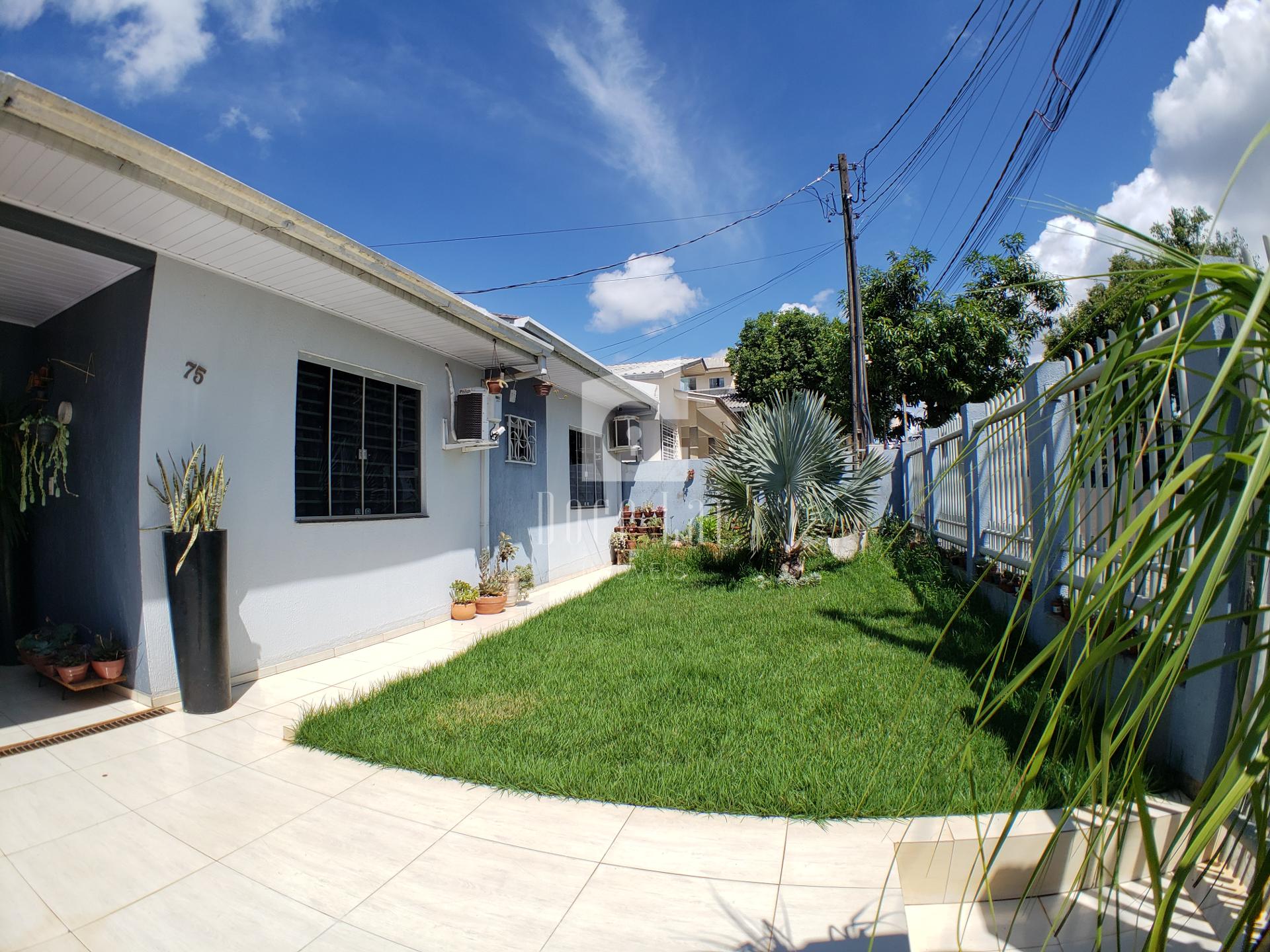 Casa semimobiliada para venda, Bairro Santa Luzia, DOIS VIZINH...