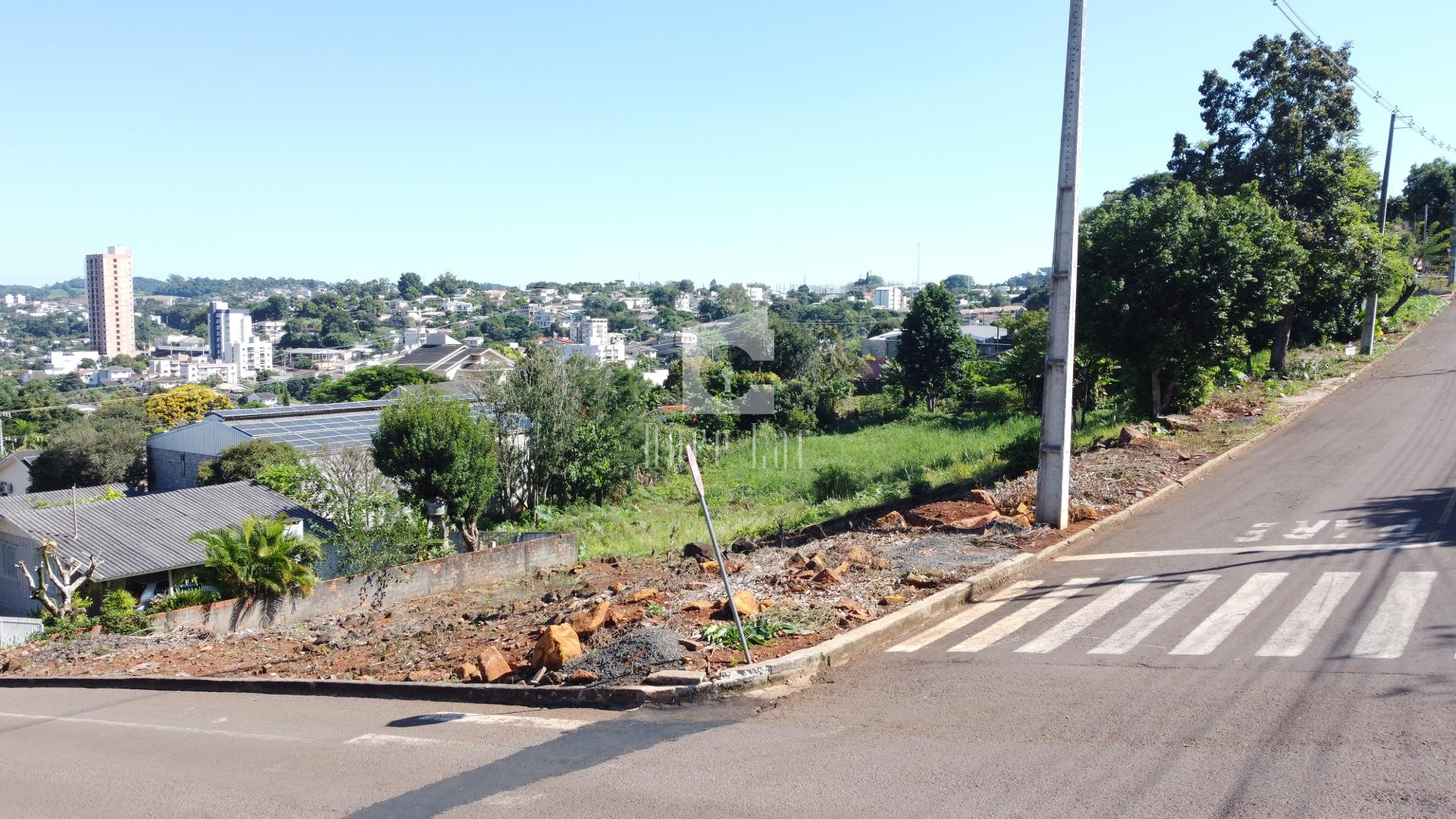 Amplo Terreno à venda, Bairro das Torres, DOIS VIZINHOS - PR