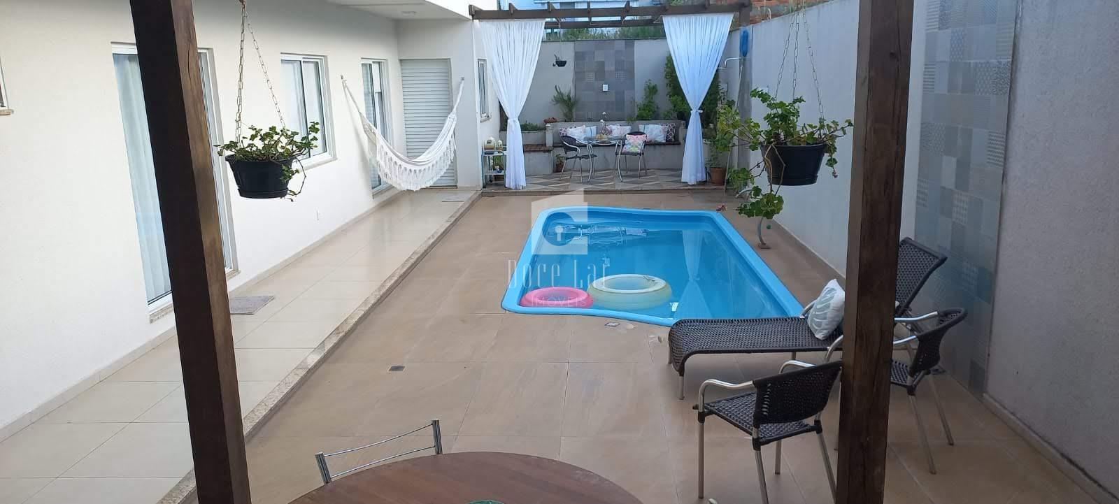 Casa SEMIMOBILIADA com piscina para venda, Bairro da Luz, DOIS...