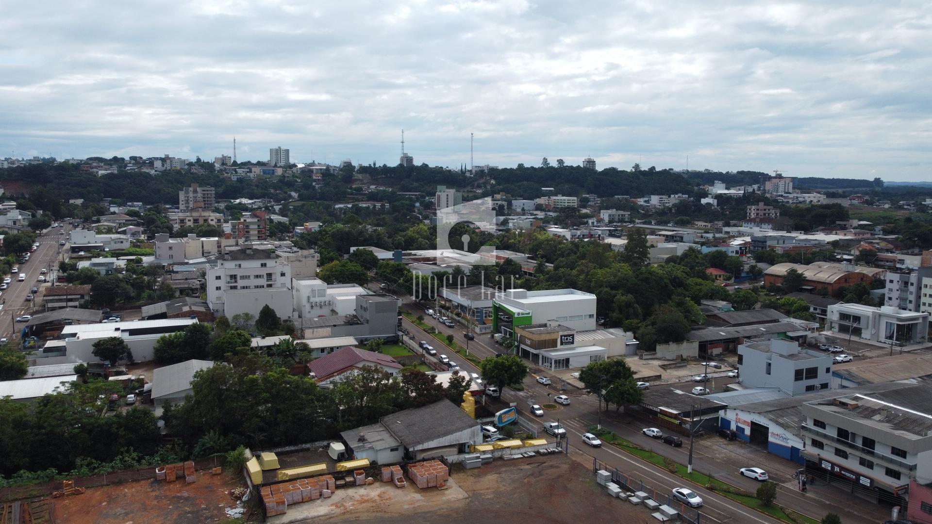 Amplo lote à venda na Avenida Presidente Kennedy, Centro Sul, ...