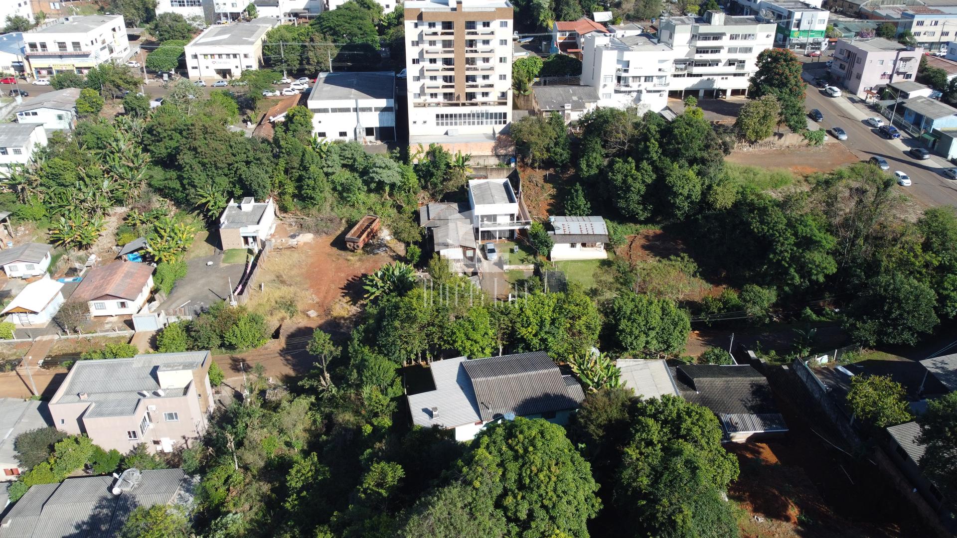 Amplo lote de 798 m  para venda no Centro Norte, DOIS VIZINHOS...