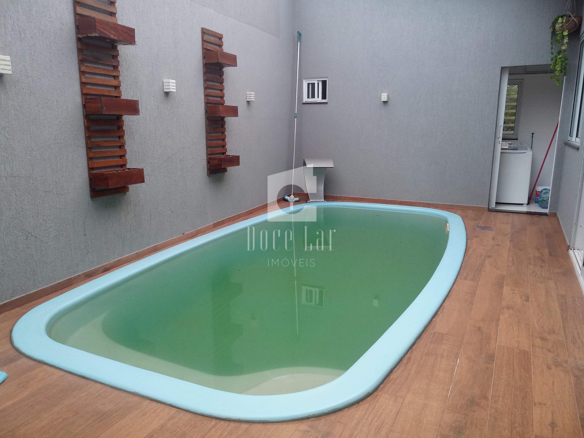 Casa SEMIMOBILIADA à venda, Residencial Itália I, DOIS VIZINHO...