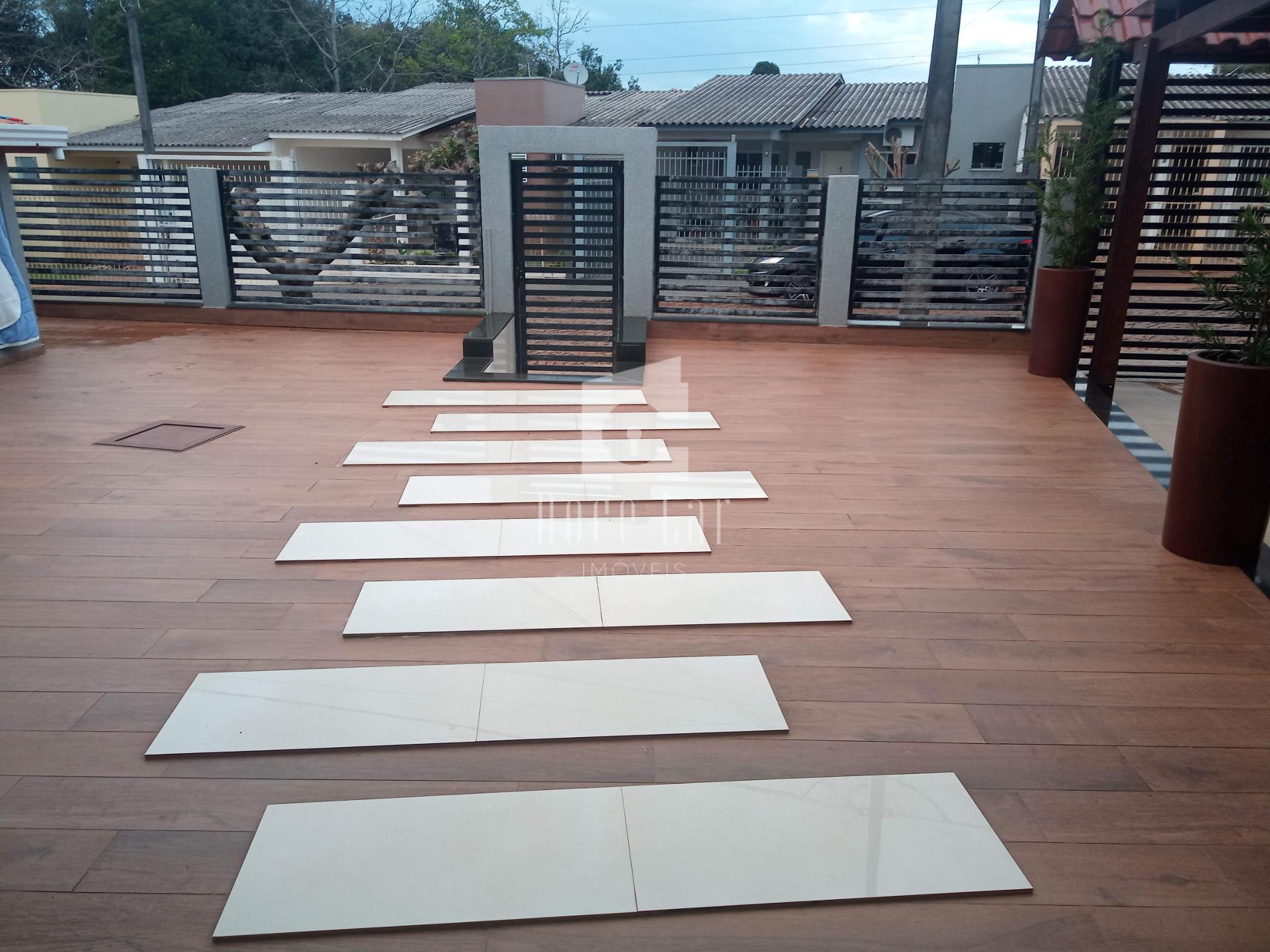 Casa SEMIMOBILIADA à venda, Residencial Itália I, DOIS VIZINHO...