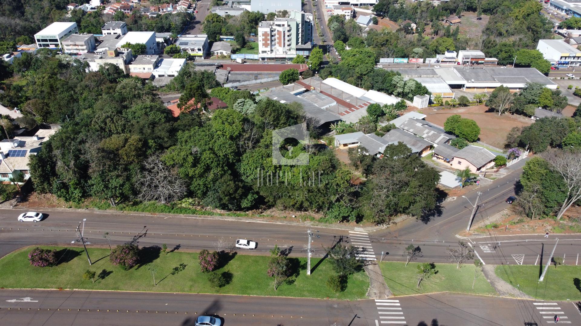 AMPLO TERRENO PARA VENDA NO CENTRO SUL DE DOIS VIZINHOS - PR
