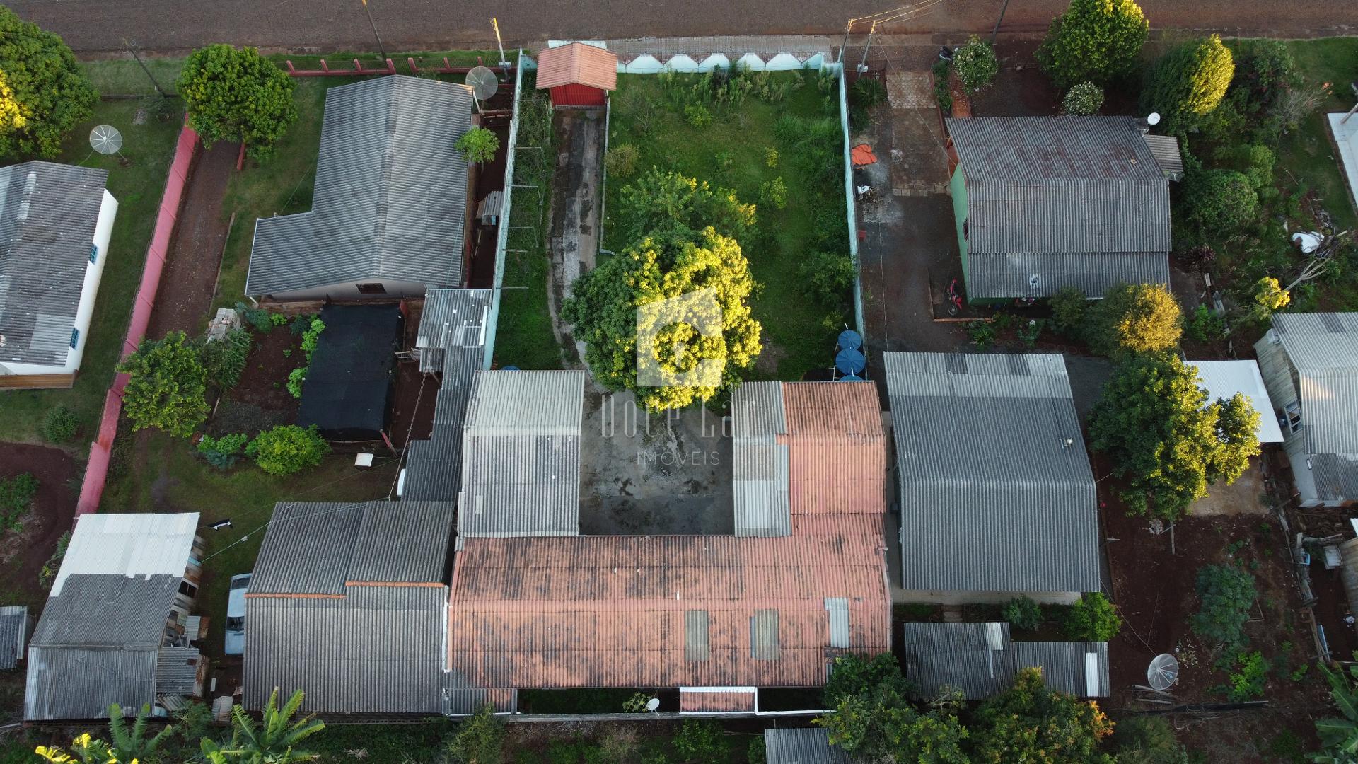 Casa para venda com amplo lote de 800 m  em Cruzeiro do Iguaçu...